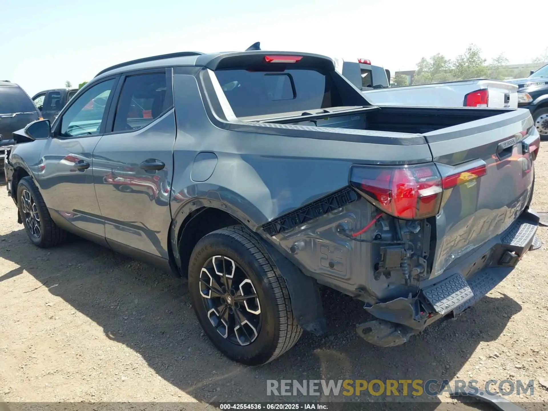 3 Photograph of a damaged car 5NTJC4AE4NH037352 HYUNDAI SANTA CRUZ 2022