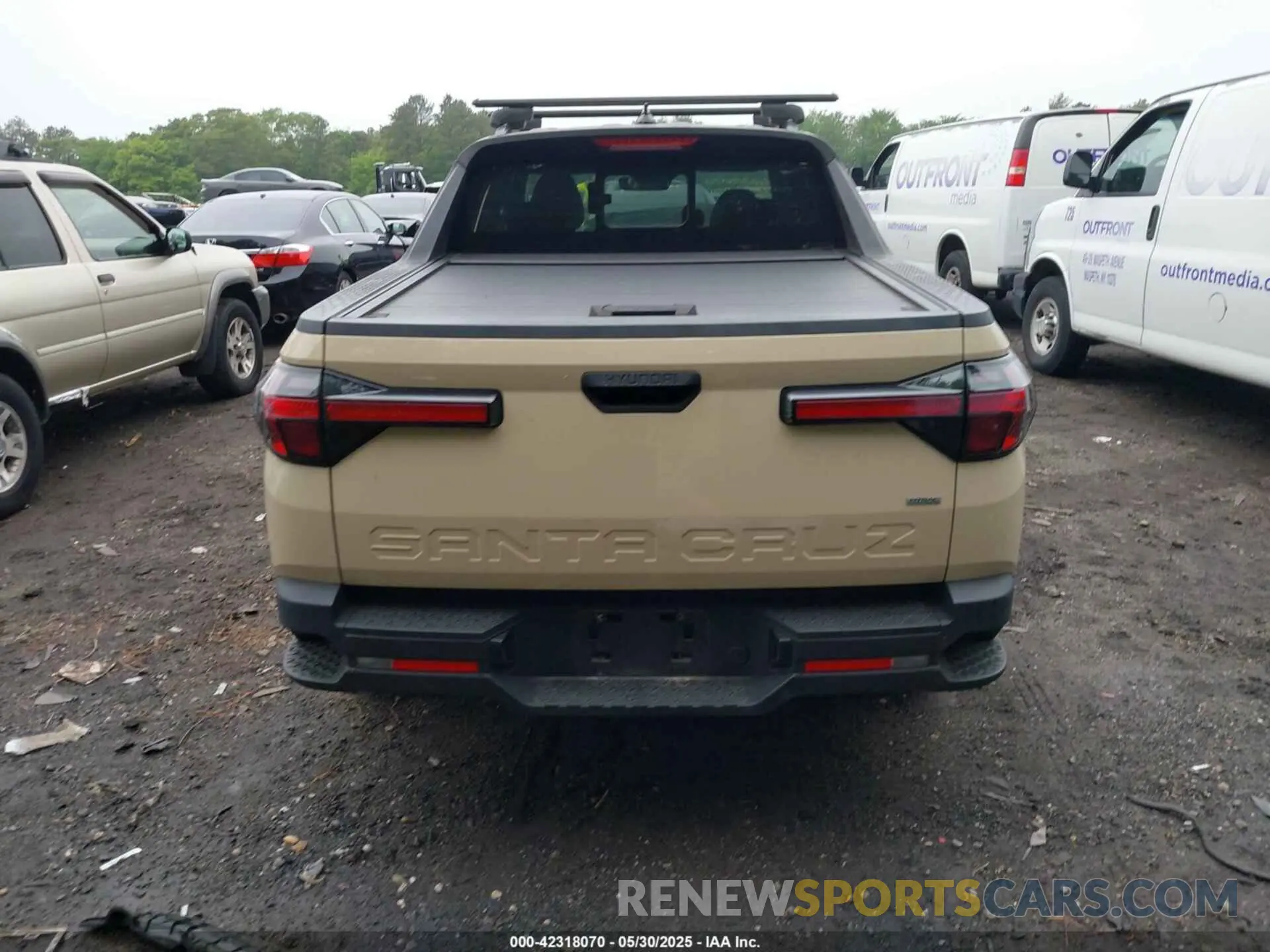 16 Photograph of a damaged car 5NTJCDAE4NH009213 HYUNDAI SANTA CRUZ 2022