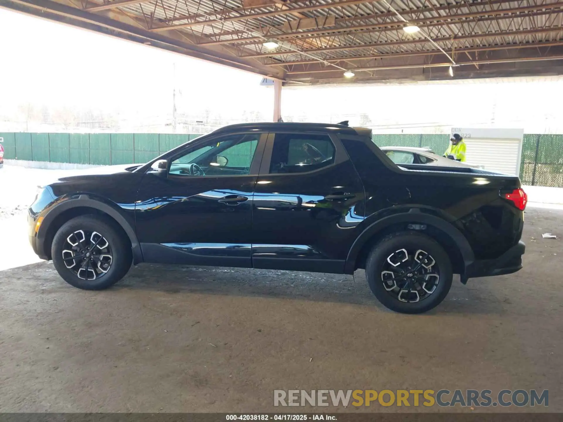 15 Photograph of a damaged car 5NTJCDAE7NH018858 HYUNDAI SANTA CRUZ 2022