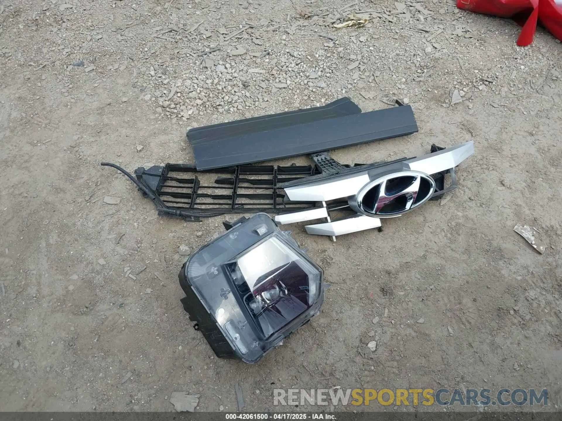 12 Photograph of a damaged car 5NTJDDAF4NH025434 HYUNDAI SANTA CRUZ 2022