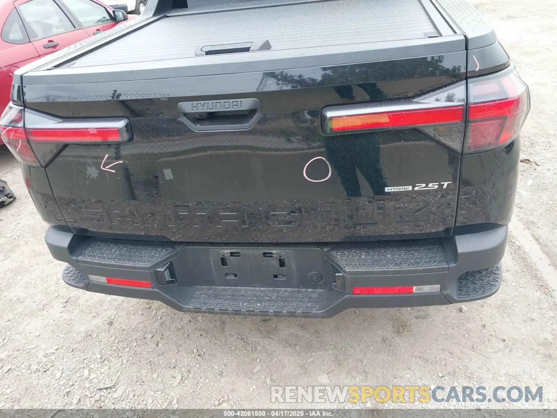 17 Photograph of a damaged car 5NTJDDAF4NH025434 HYUNDAI SANTA CRUZ 2022