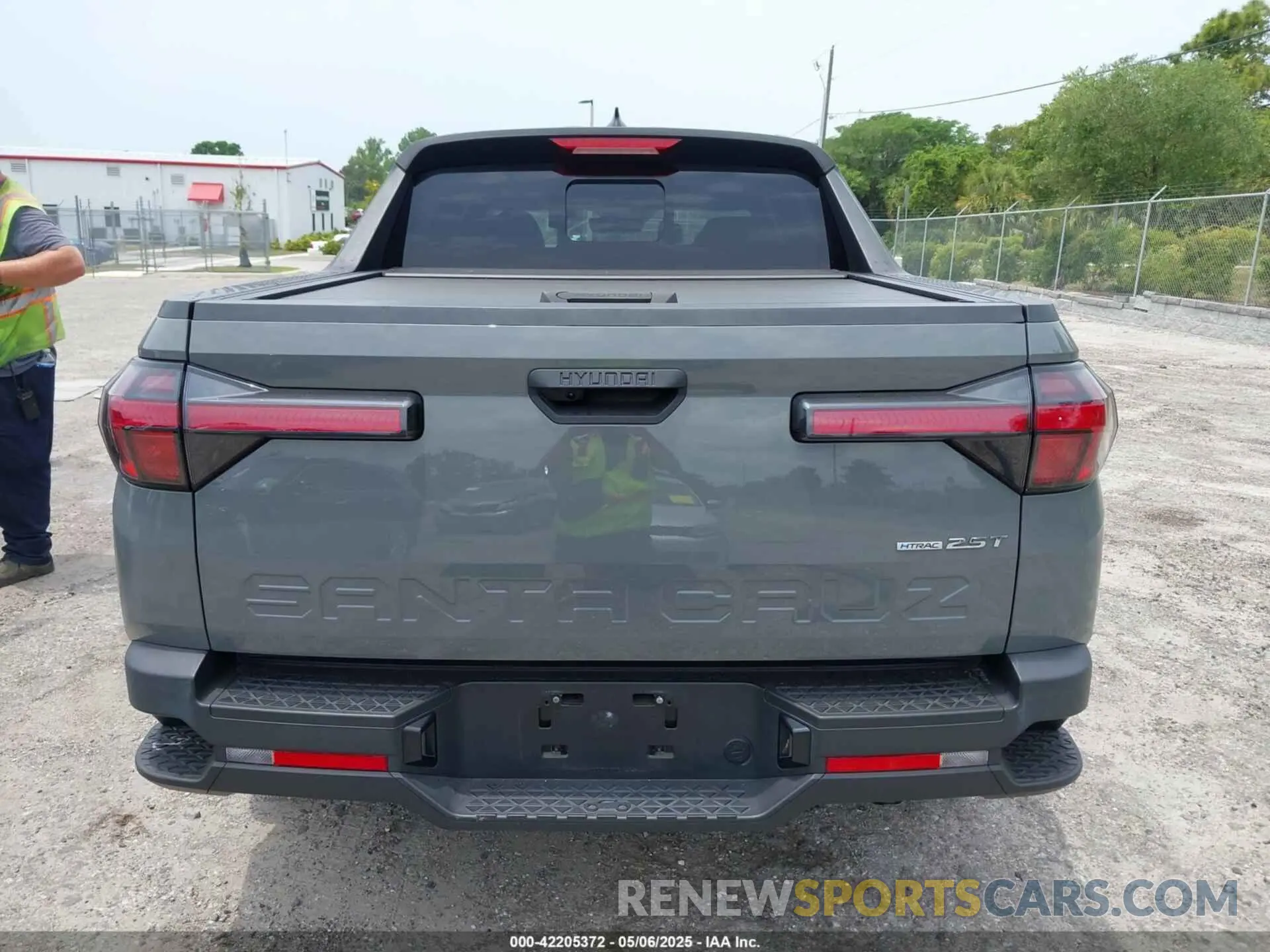 16 Photograph of a damaged car 5NTJDDAF6NH029260 HYUNDAI SANTA CRUZ 2022