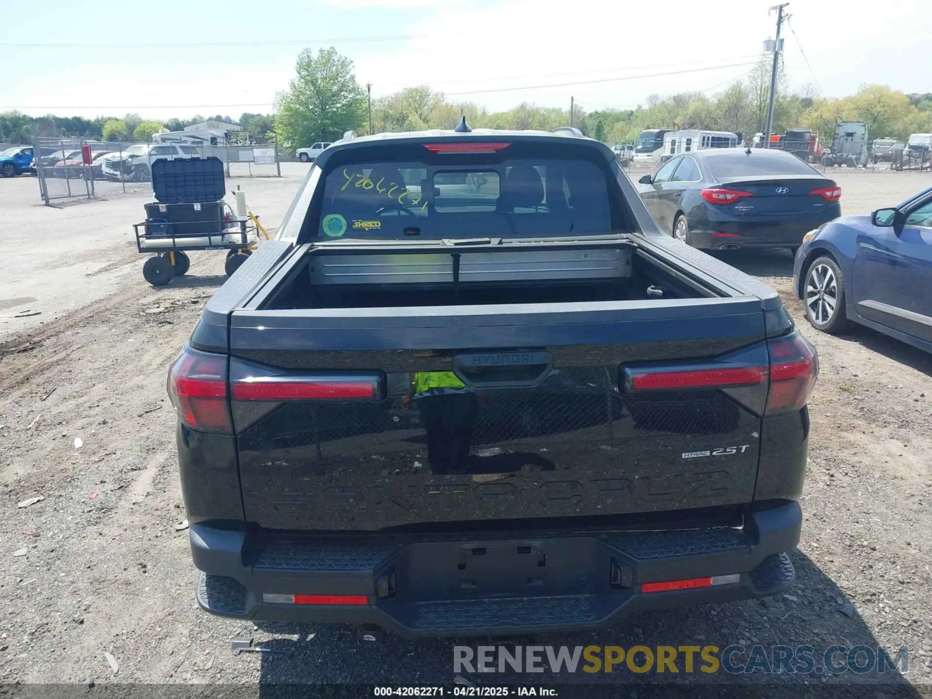 16 Photograph of a damaged car 5NTJDDAF6NH036340 HYUNDAI SANTA CRUZ 2022