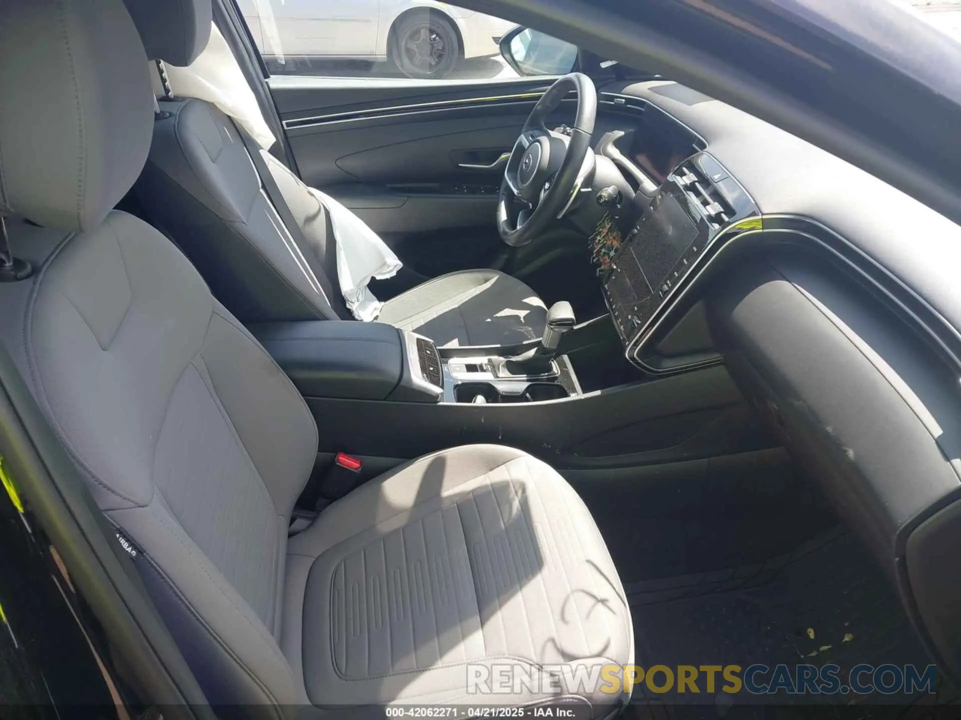 5 Photograph of a damaged car 5NTJDDAF6NH036340 HYUNDAI SANTA CRUZ 2022