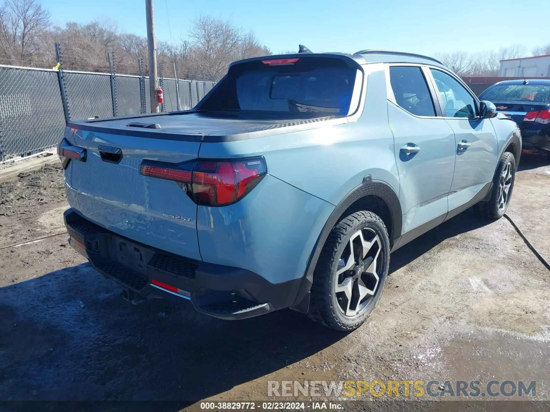 4 Photograph of a damaged car 5NTJEDAF1NH036226 HYUNDAI SANTA CRUZ 2022