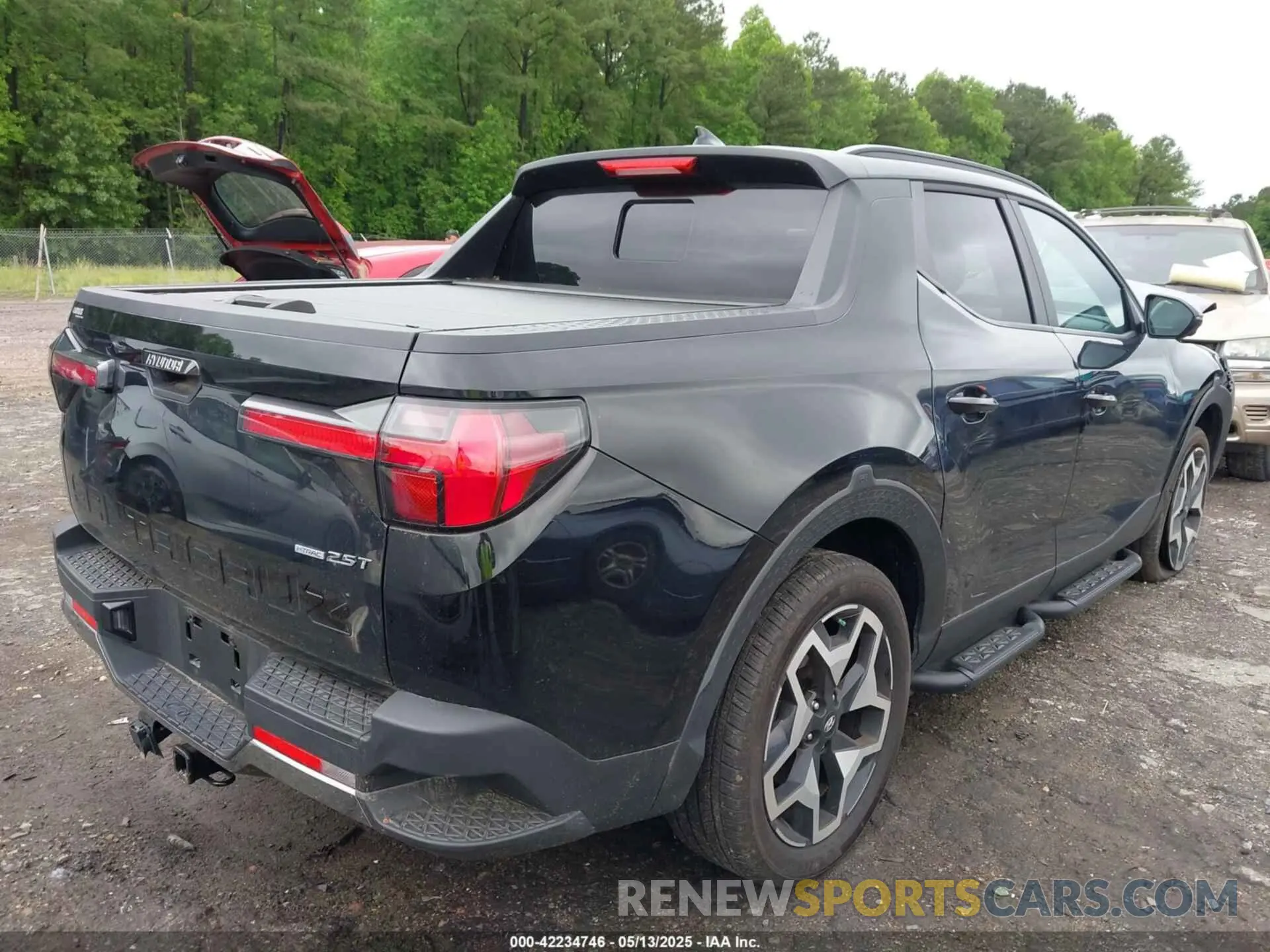 4 Photograph of a damaged car 5NTJEDAF3NH010999 HYUNDAI SANTA CRUZ 2022