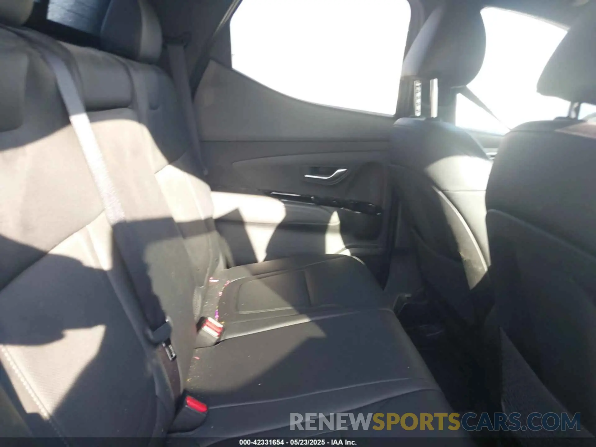 8 Photograph of a damaged car 5NTJEDAF6NH015226 HYUNDAI SANTA CRUZ 2022