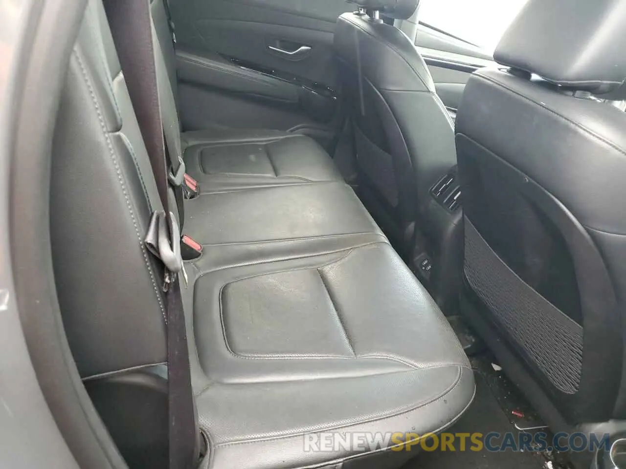 10 Photograph of a damaged car 5NTJEDAF8NH003689 HYUNDAI SANTA CRUZ 2022