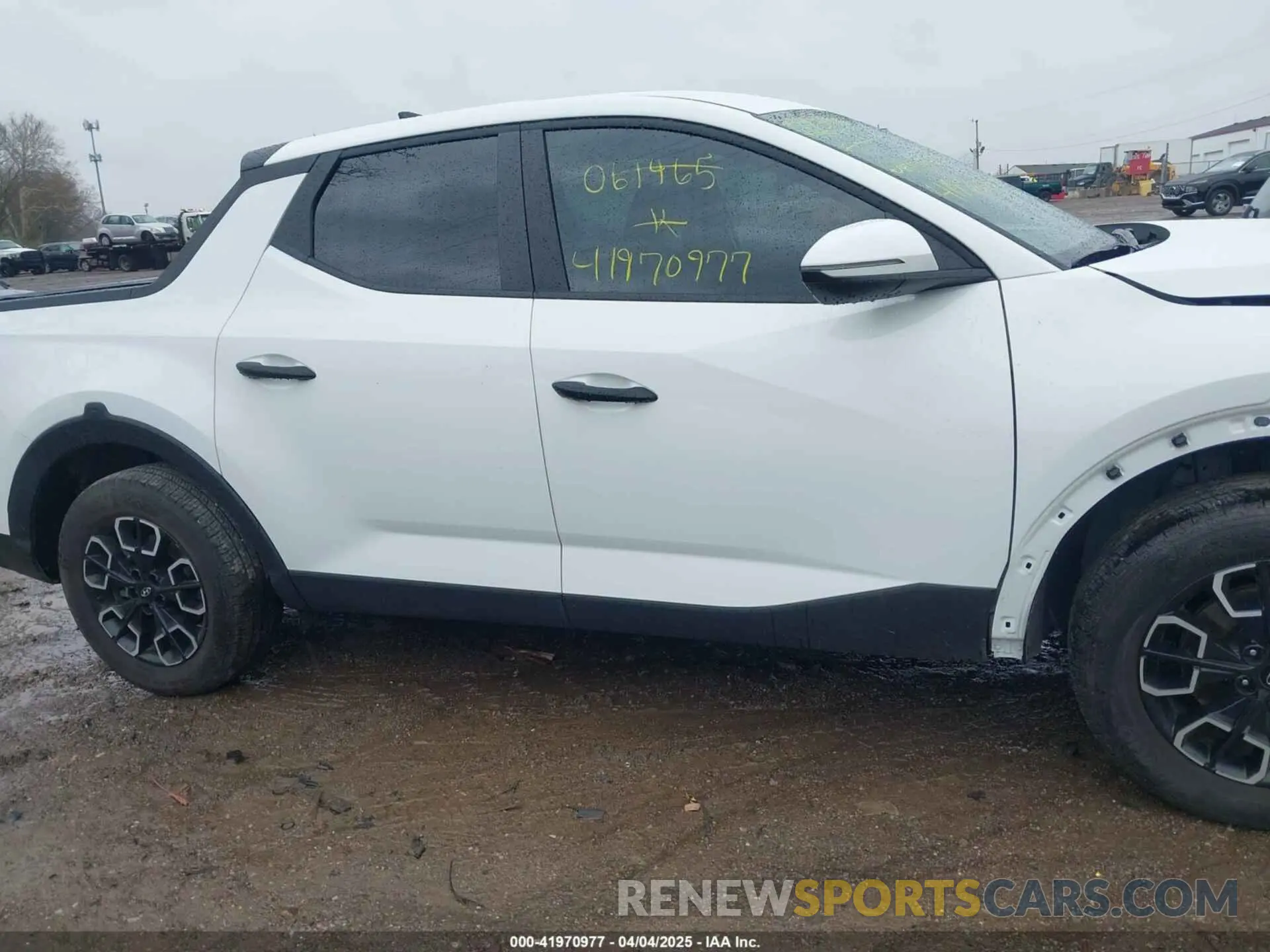 14 Photograph of a damaged car 5NTJBDAE8PH061465 HYUNDAI SANTA CRUZ 2023