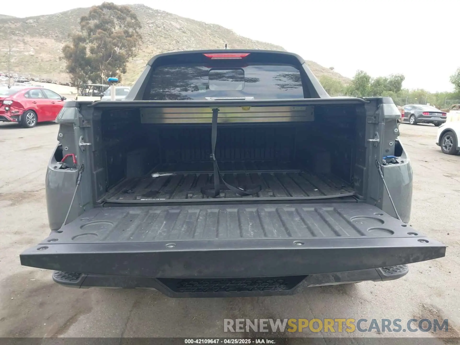 17 Photograph of a damaged car 5NTJC4AE0PH043393 HYUNDAI SANTA CRUZ 2023