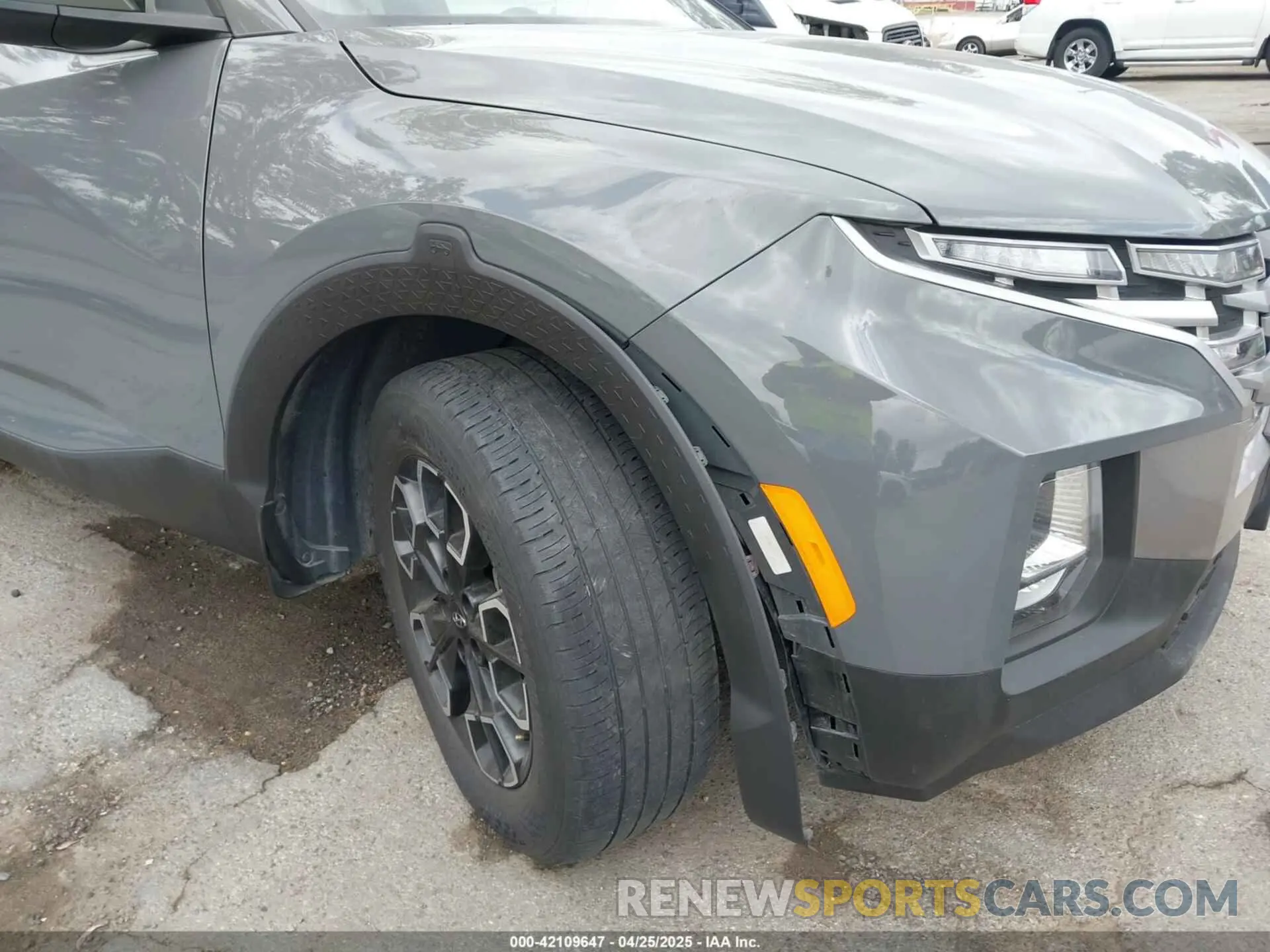 18 Photograph of a damaged car 5NTJC4AE0PH043393 HYUNDAI SANTA CRUZ 2023