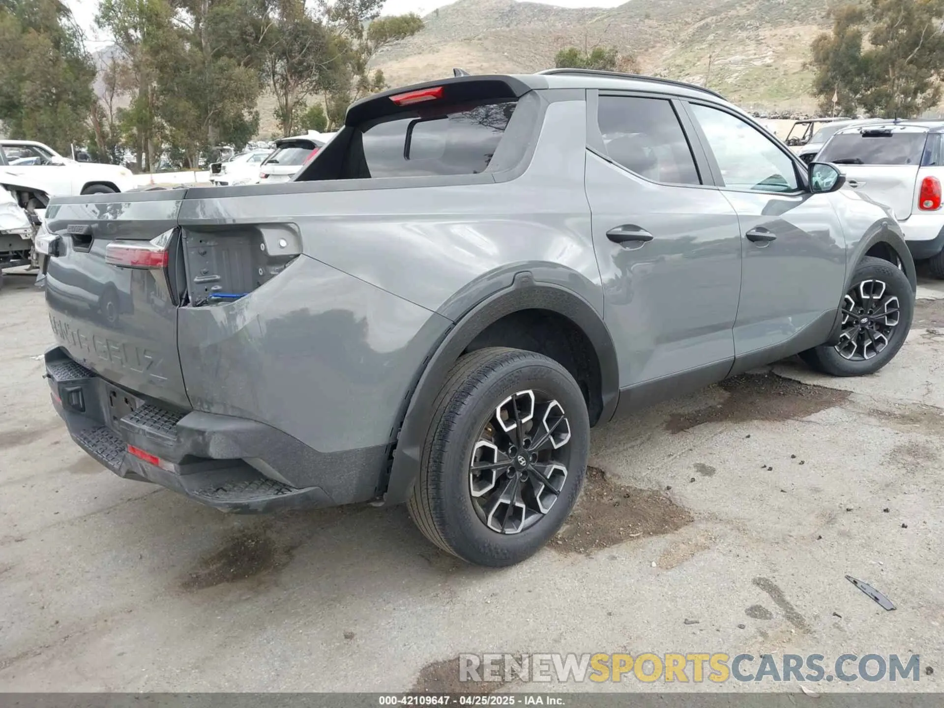4 Photograph of a damaged car 5NTJC4AE0PH043393 HYUNDAI SANTA CRUZ 2023