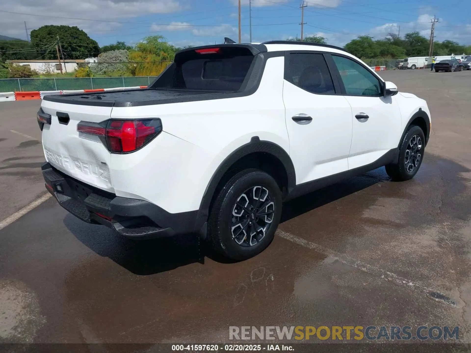 4 Photograph of a damaged car 5NTJCDAE6PH066323 HYUNDAI SANTA CRUZ 2023