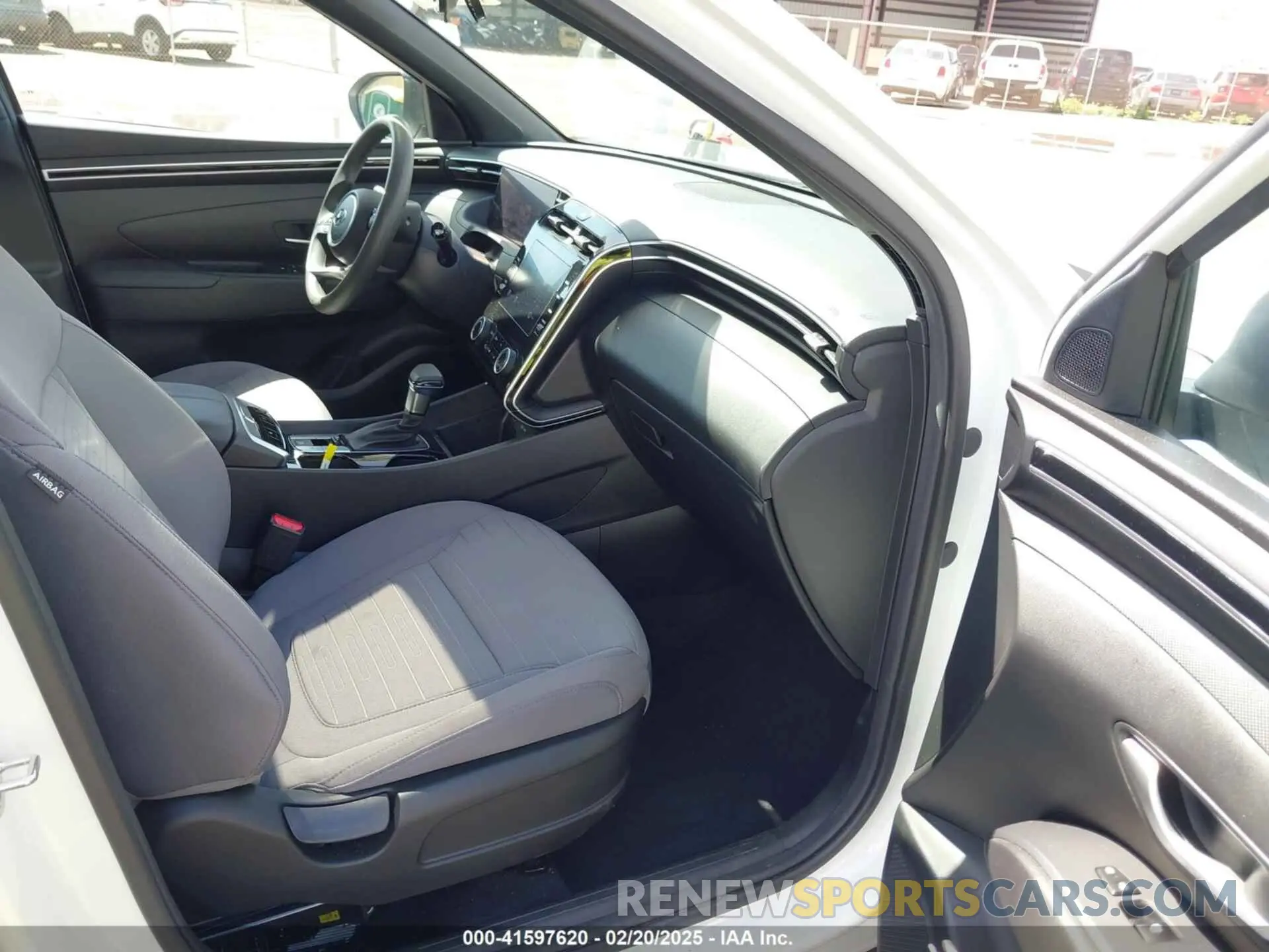 5 Photograph of a damaged car 5NTJCDAE6PH066323 HYUNDAI SANTA CRUZ 2023