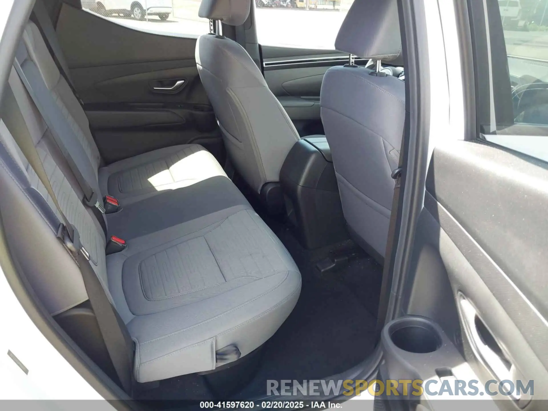 8 Photograph of a damaged car 5NTJCDAE6PH066323 HYUNDAI SANTA CRUZ 2023