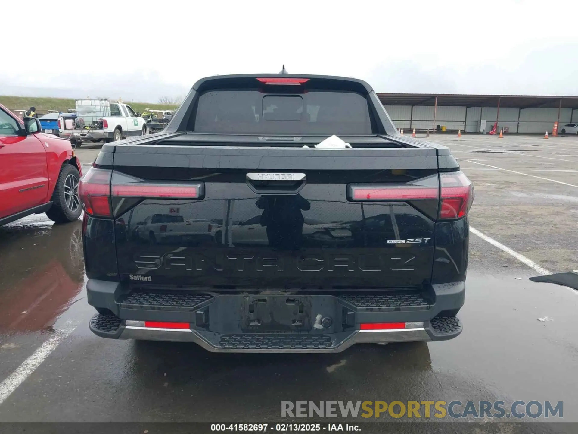 17 Photograph of a damaged car 5NTJEDAF4PH049345 HYUNDAI SANTA CRUZ 2023