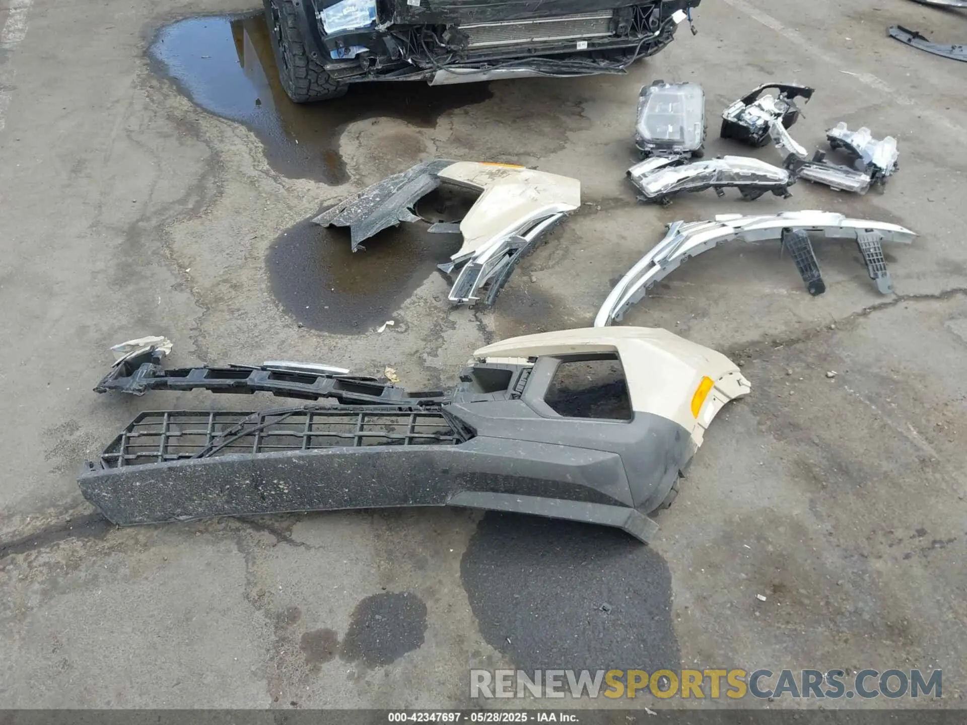12 Photograph of a damaged car 5NTJBDAE4RH099164 HYUNDAI SANTA CRUZ 2024