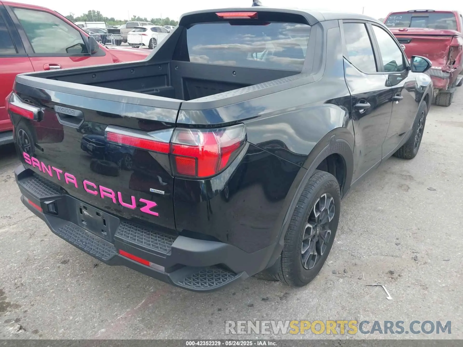 4 Photograph of a damaged car 5NTJBDDE0RH115940 HYUNDAI SANTA CRUZ 2024