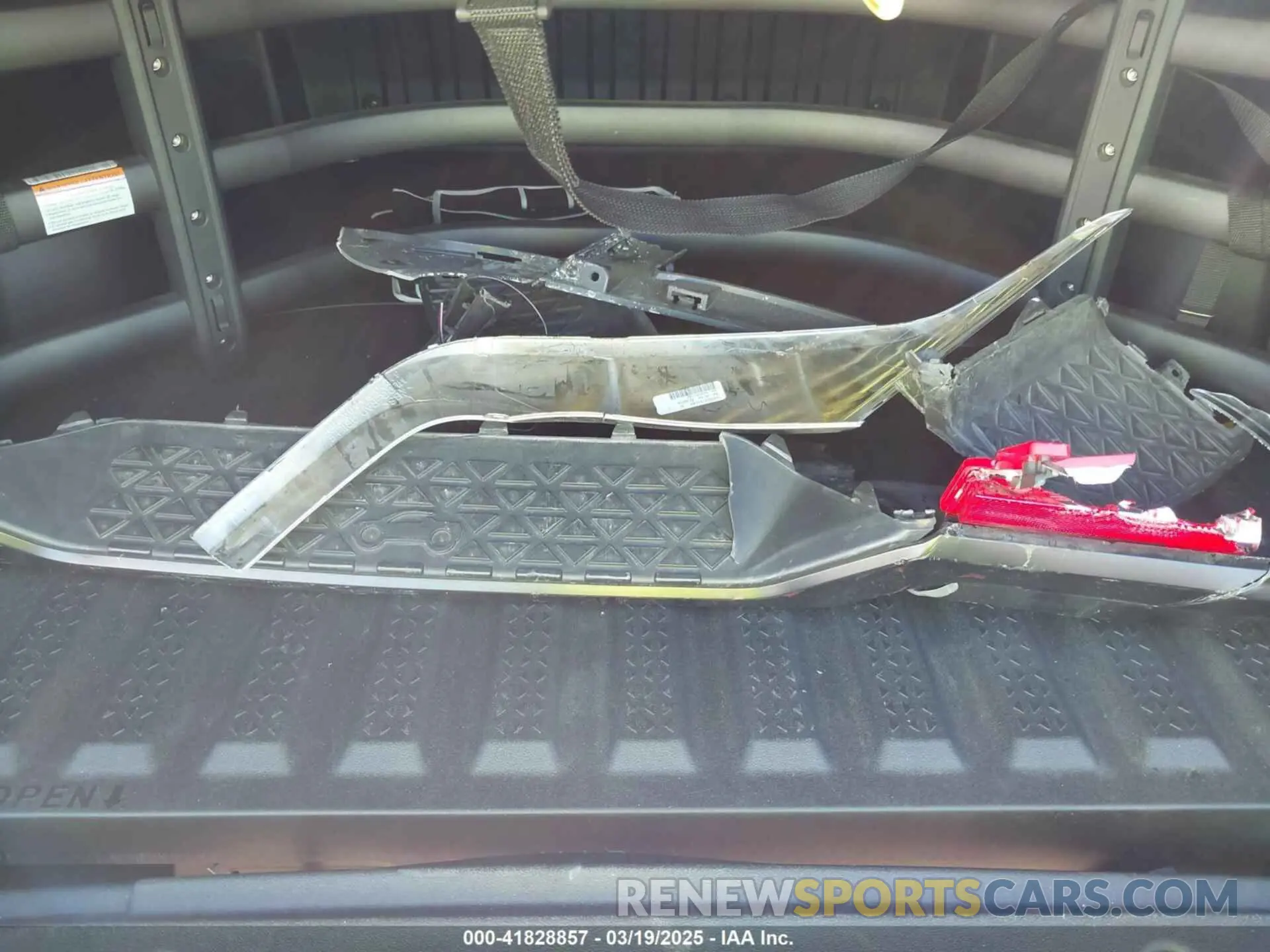 12 Photograph of a damaged car 5NTJDDAF0RH100197 HYUNDAI SANTA CRUZ 2024