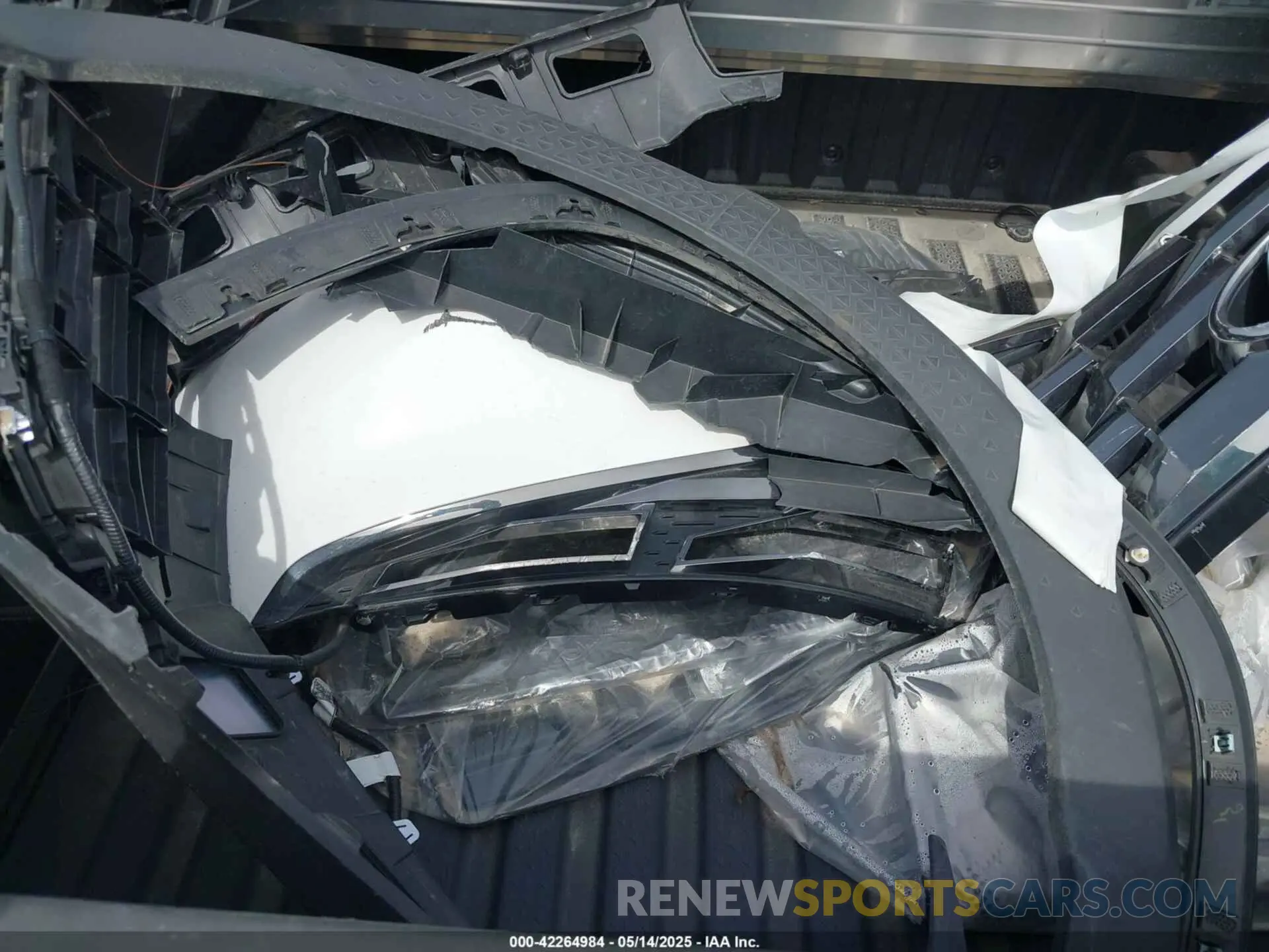 11 Photograph of a damaged car 5NTJEDDF5RH124567 HYUNDAI SANTA CRUZ 2024