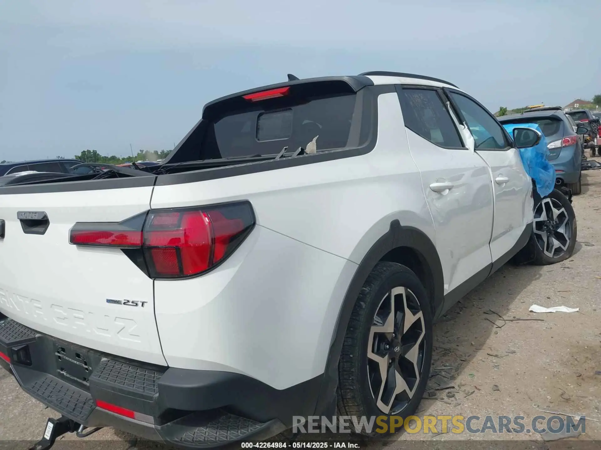 4 Photograph of a damaged car 5NTJEDDF5RH124567 HYUNDAI SANTA CRUZ 2024