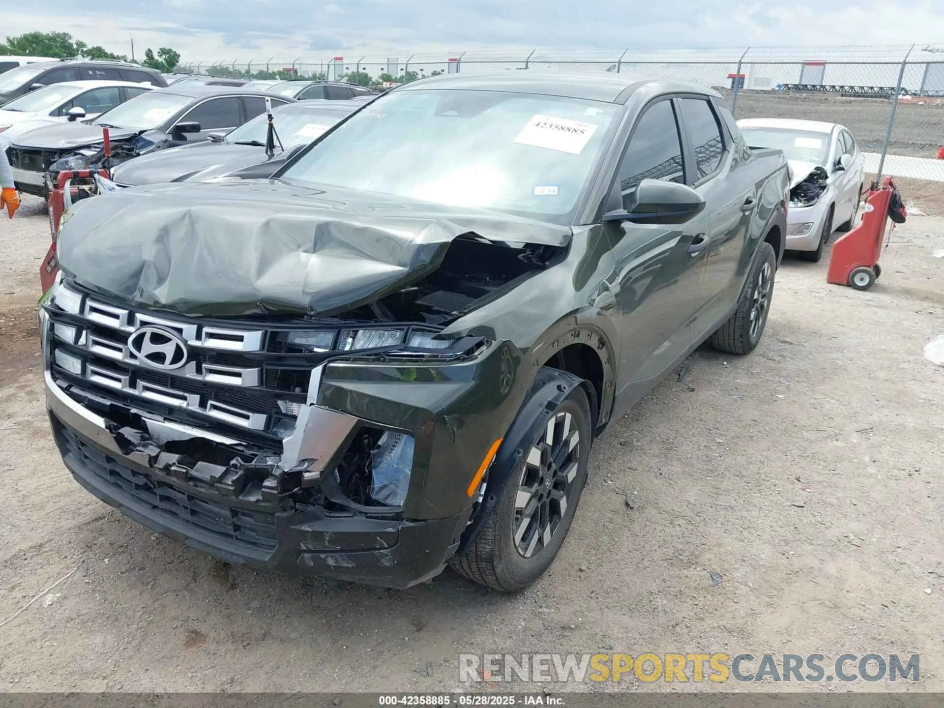 2 Photograph of a damaged car 5NTJA4DE0SH130835 HYUNDAI SANTA CRUZ 2025