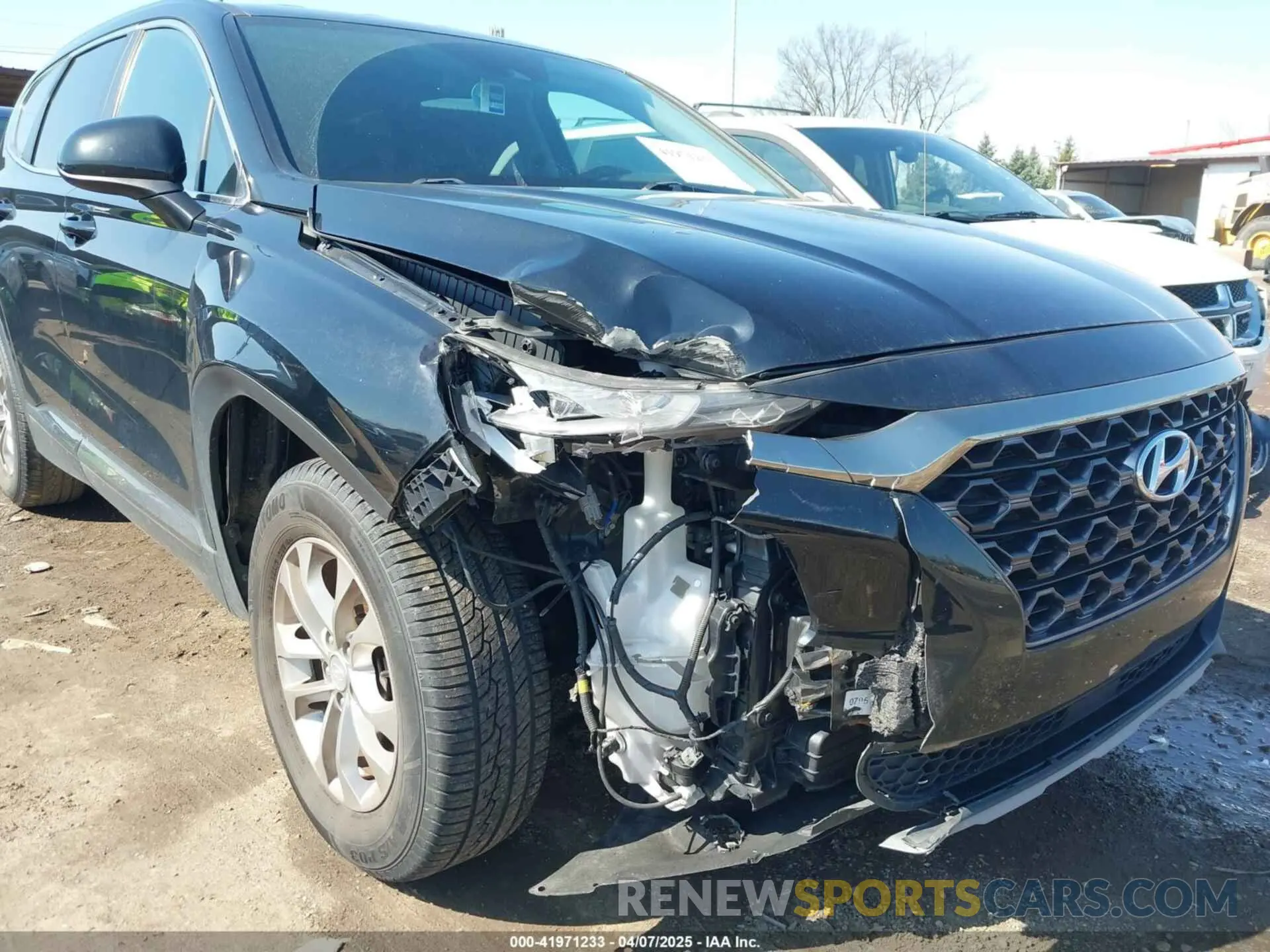 6 Photograph of a damaged car 5NMS23AD0KH023450 HYUNDAI SANTA FE 2019