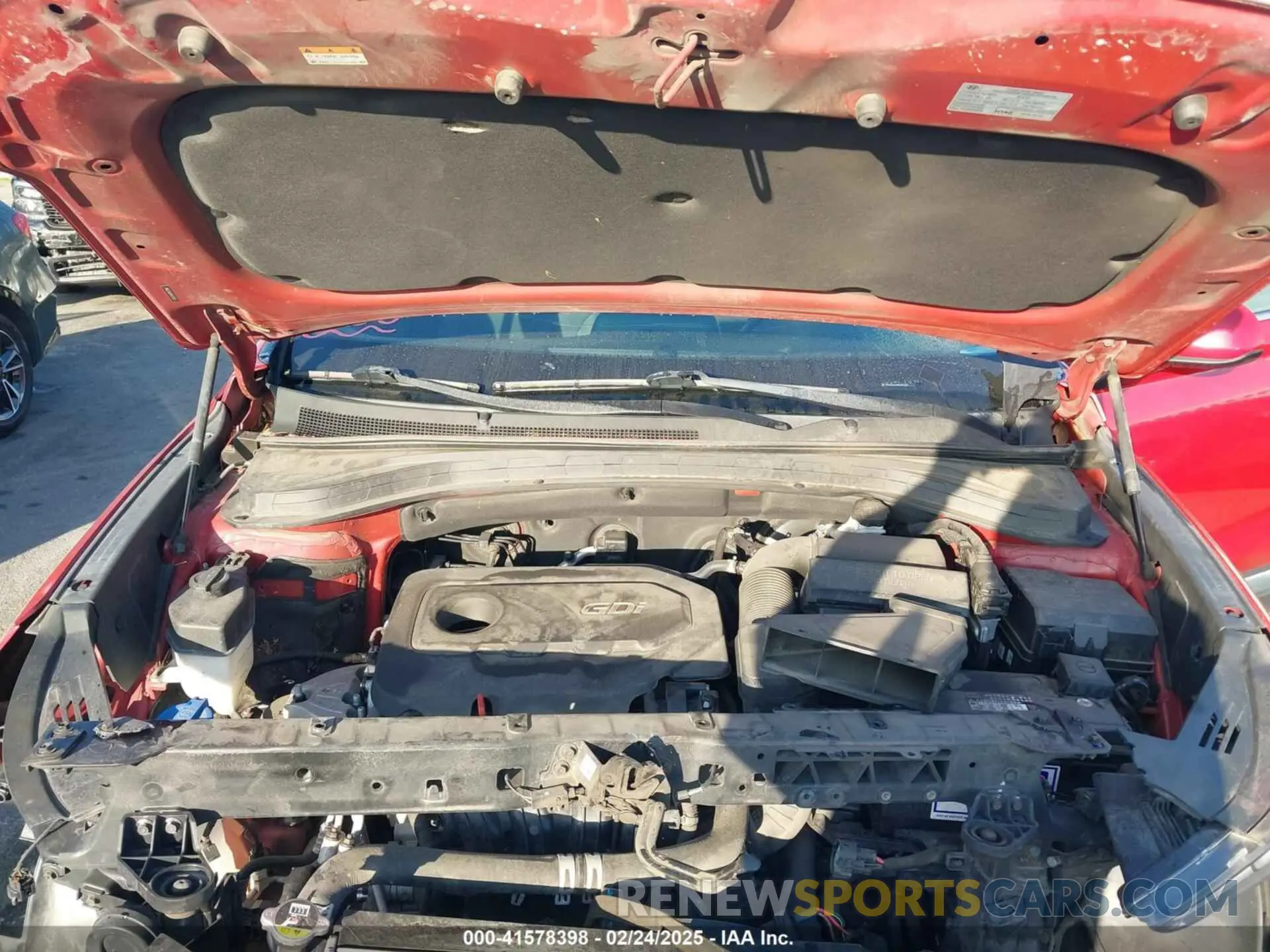 10 Photograph of a damaged car 5NMS23AD0KH073670 HYUNDAI SANTA FE 2019