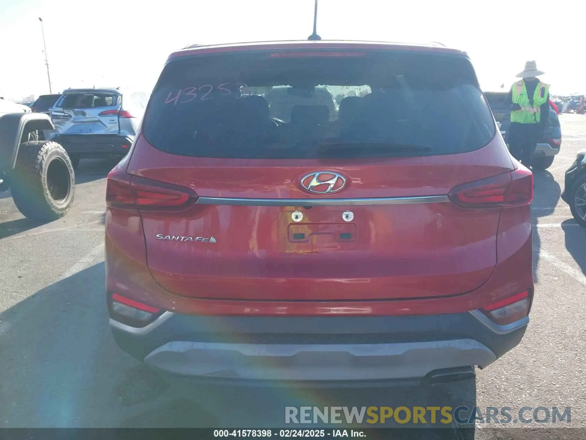 17 Photograph of a damaged car 5NMS23AD0KH073670 HYUNDAI SANTA FE 2019