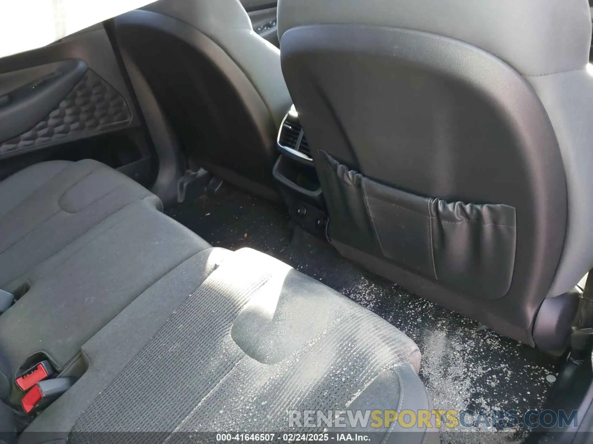 8 Photograph of a damaged car 5NMS23AD1KH086444 HYUNDAI SANTA FE 2019