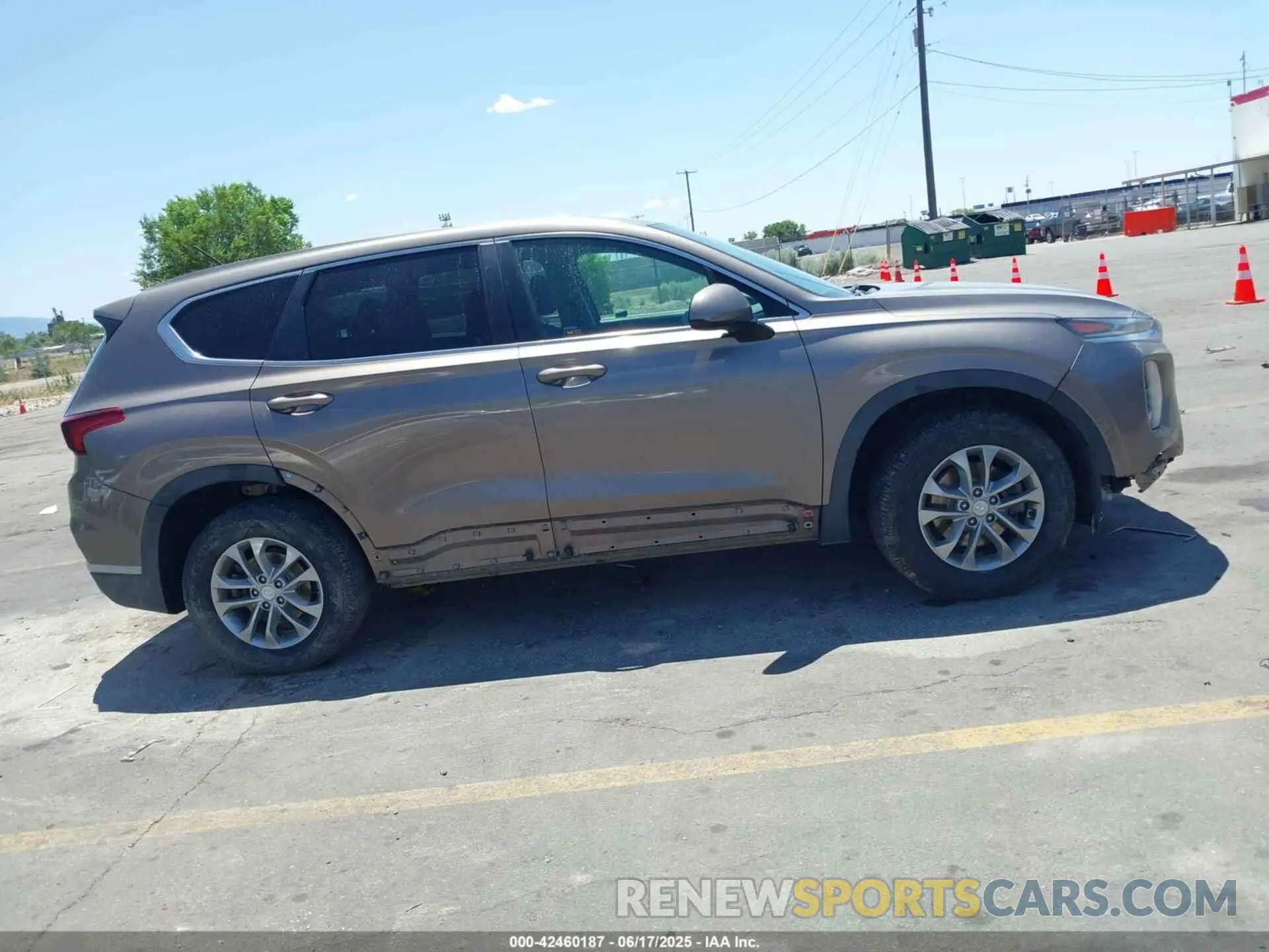 13 Photograph of a damaged car 5NMS23AD2KH009713 HYUNDAI SANTA FE 2019