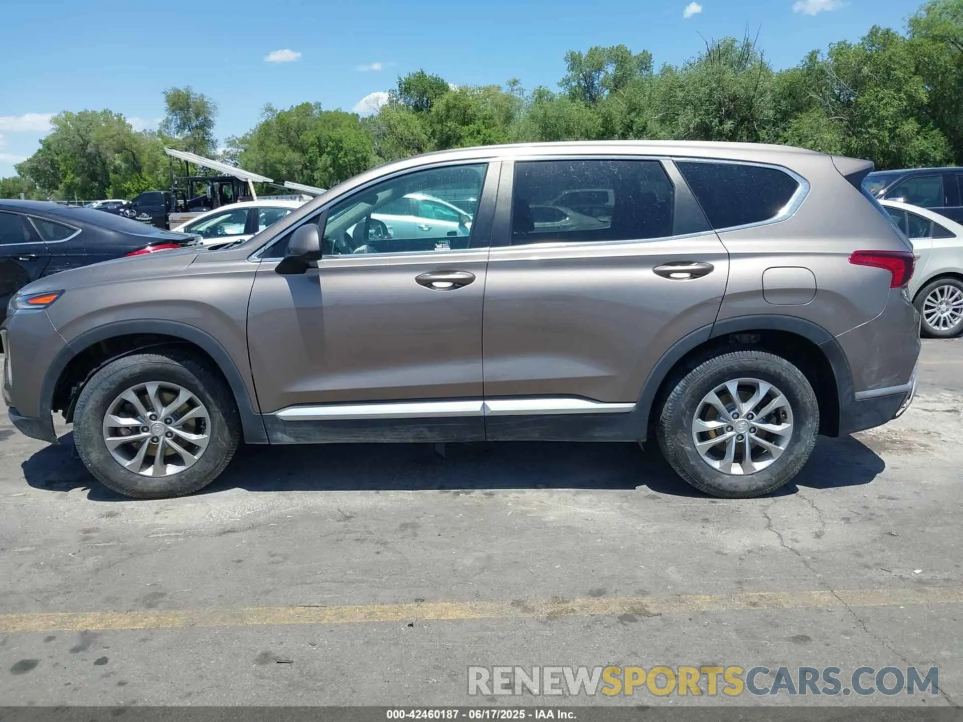 14 Photograph of a damaged car 5NMS23AD2KH009713 HYUNDAI SANTA FE 2019
