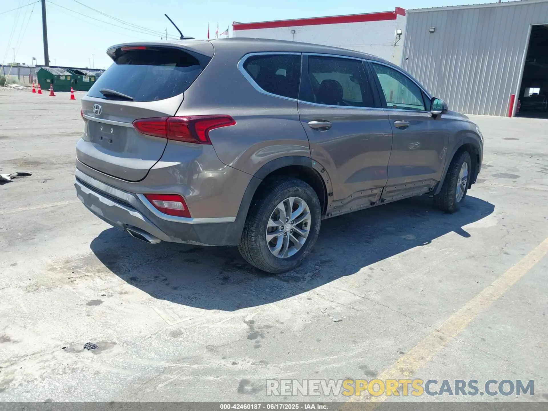 4 Photograph of a damaged car 5NMS23AD2KH009713 HYUNDAI SANTA FE 2019