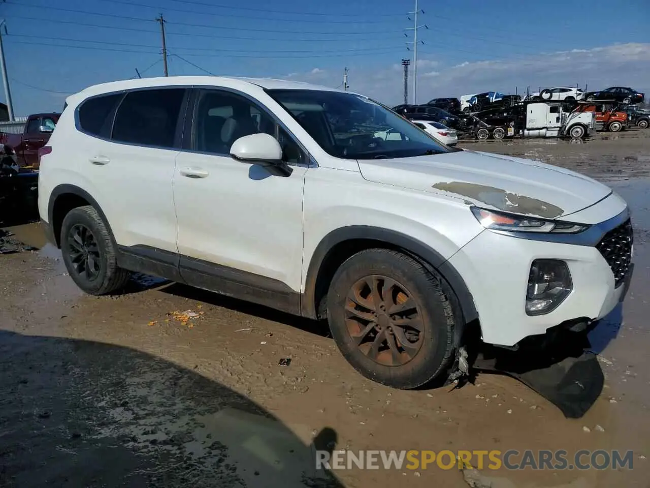 4 Photograph of a damaged car 5NMS23AD2KH010005 HYUNDAI SANTA FE 2019