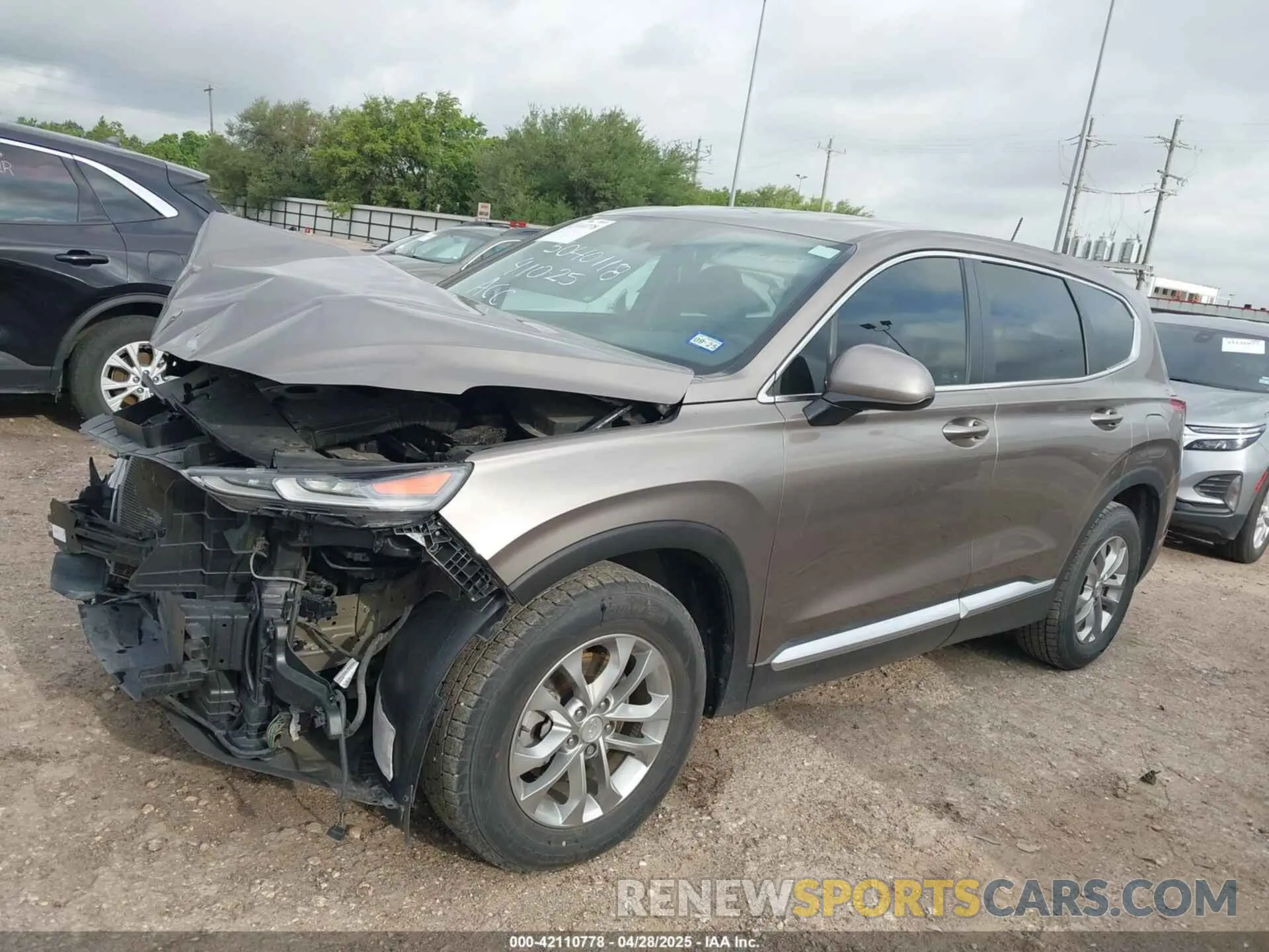 2 Photograph of a damaged car 5NMS23AD2KH014037 HYUNDAI SANTA FE 2019