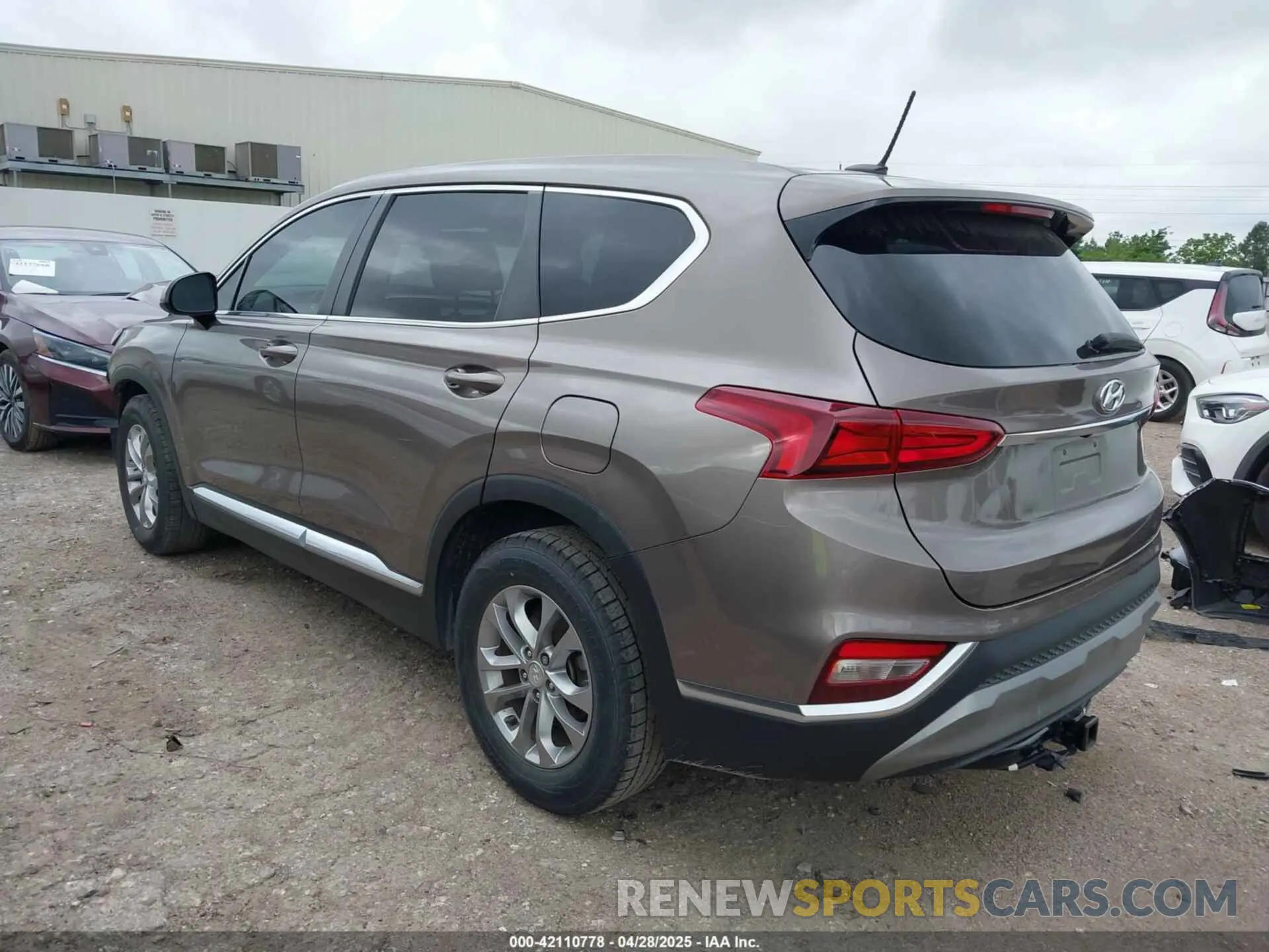 3 Photograph of a damaged car 5NMS23AD2KH014037 HYUNDAI SANTA FE 2019