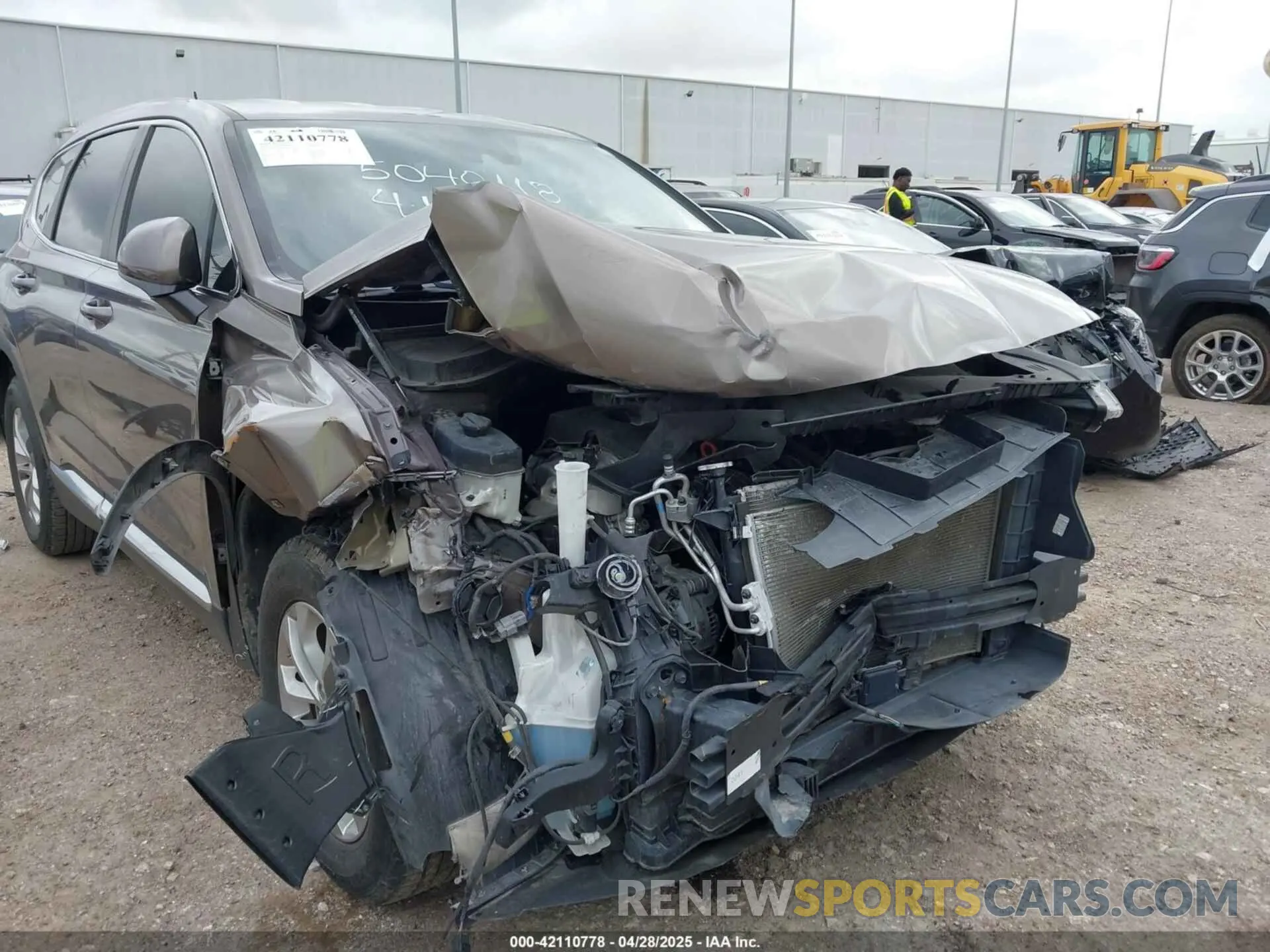 6 Photograph of a damaged car 5NMS23AD2KH014037 HYUNDAI SANTA FE 2019