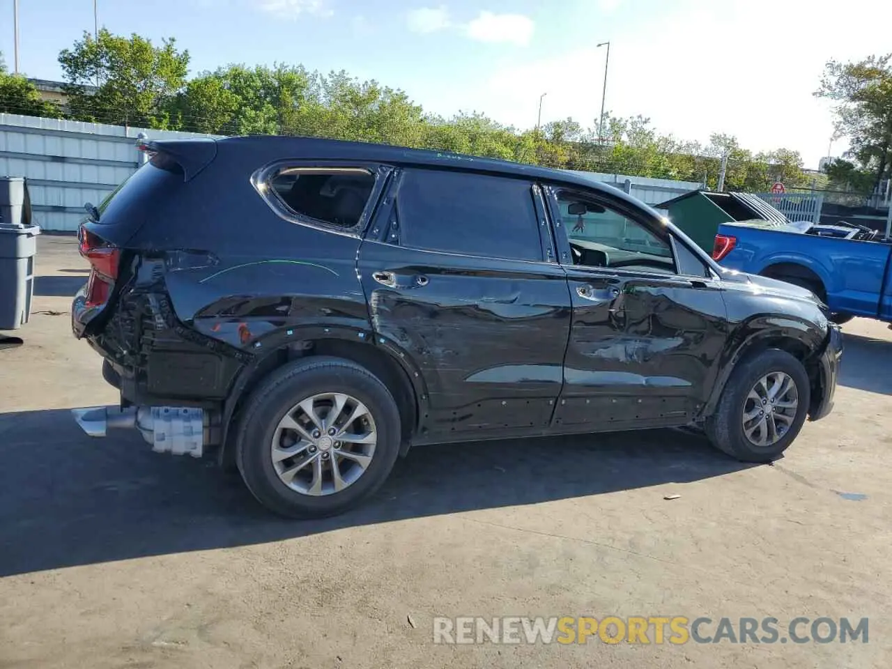 3 Photograph of a damaged car 5NMS23AD2KH043926 HYUNDAI SANTA FE 2019