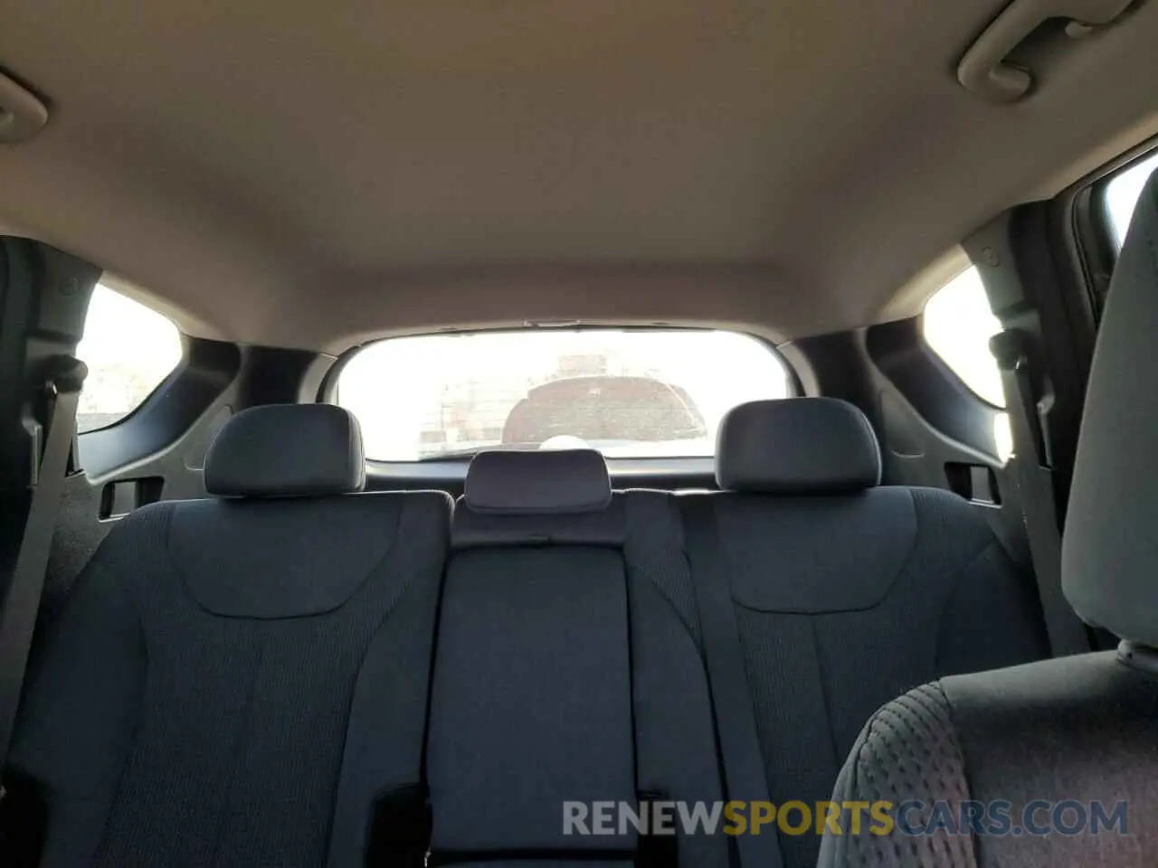10 Photograph of a damaged car 5NMS23AD2KH085853 HYUNDAI SANTA FE 2019
