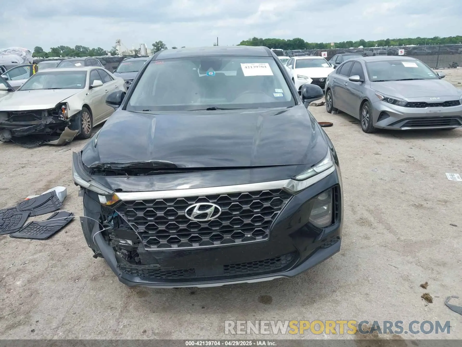 12 Photograph of a damaged car 5NMS23AD2KH132301 HYUNDAI SANTA FE 2019