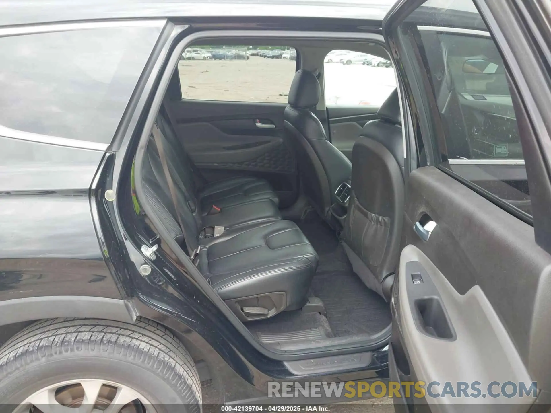8 Photograph of a damaged car 5NMS23AD2KH132301 HYUNDAI SANTA FE 2019