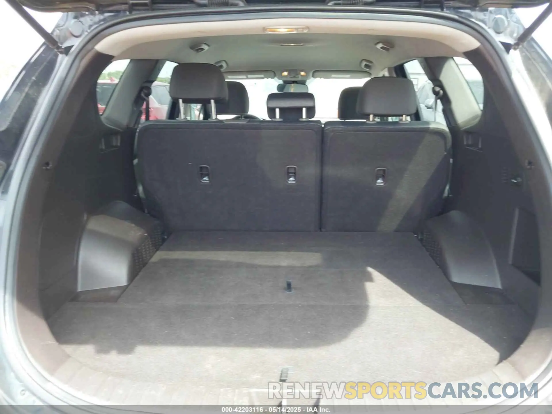 17 Photograph of a damaged car 5NMS23AD3KH016699 HYUNDAI SANTA FE 2019