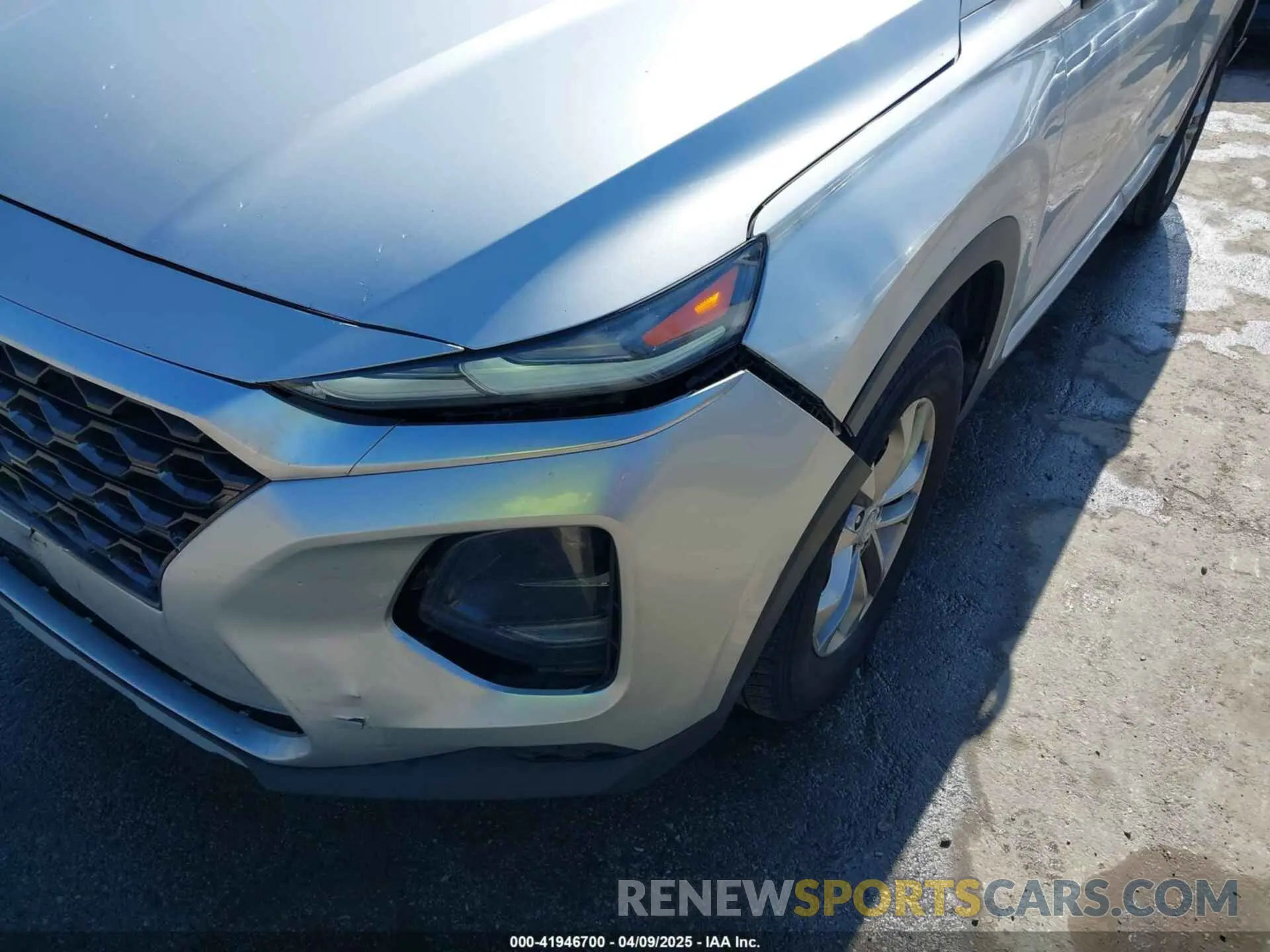 6 Photograph of a damaged car 5NMS23AD3KH030862 HYUNDAI SANTA FE 2019