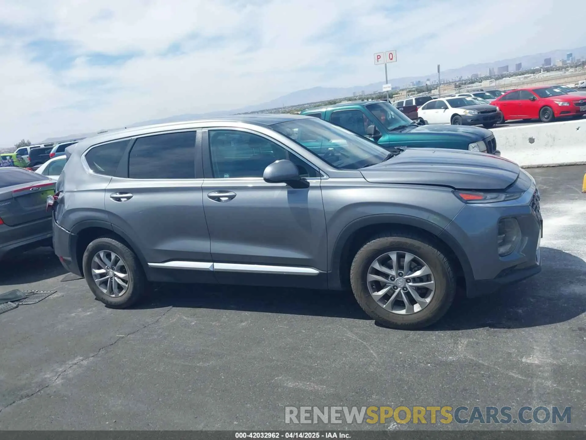 13 Photograph of a damaged car 5NMS23AD3KH078619 HYUNDAI SANTA FE 2019