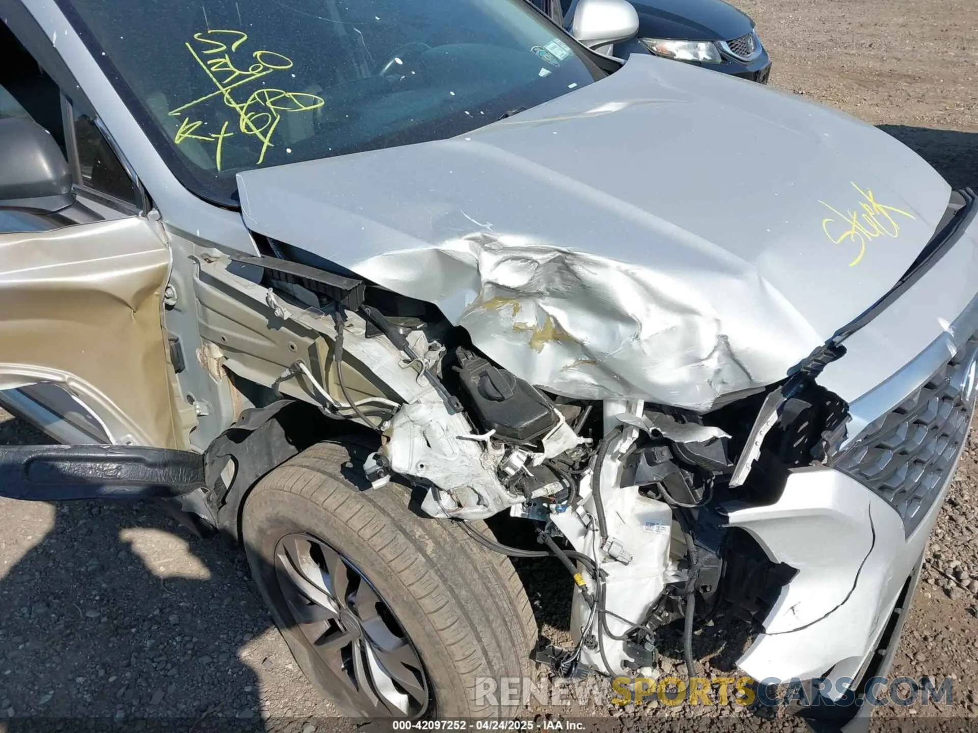 6 Photograph of a damaged car 5NMS23AD3KH102739 HYUNDAI SANTA FE 2019