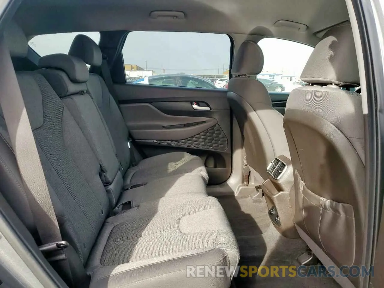 11 Photograph of a damaged car 5NMS23AD3KH103096 HYUNDAI SANTA FE 2019