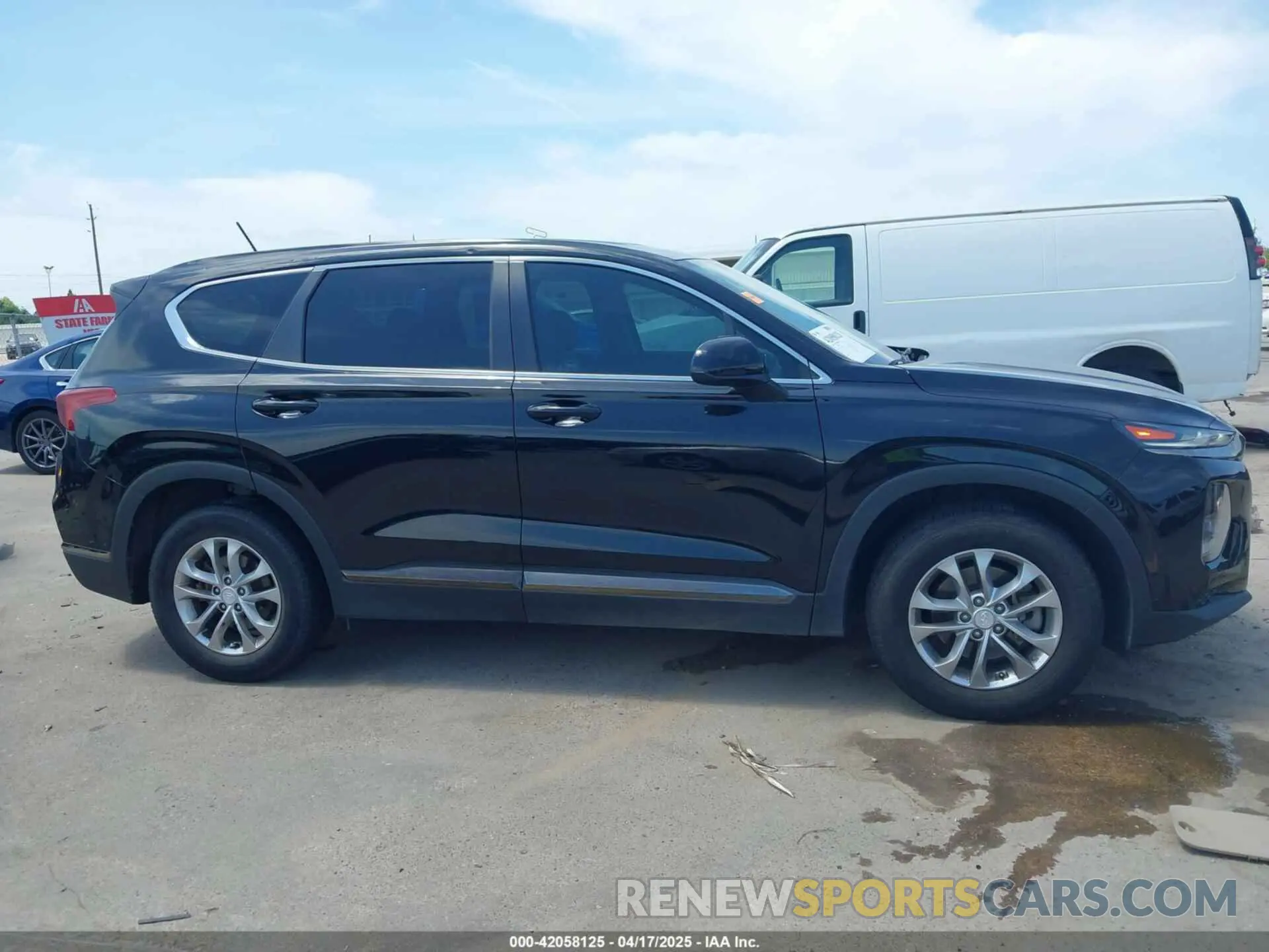 13 Photograph of a damaged car 5NMS23AD3KH129780 HYUNDAI SANTA FE 2019