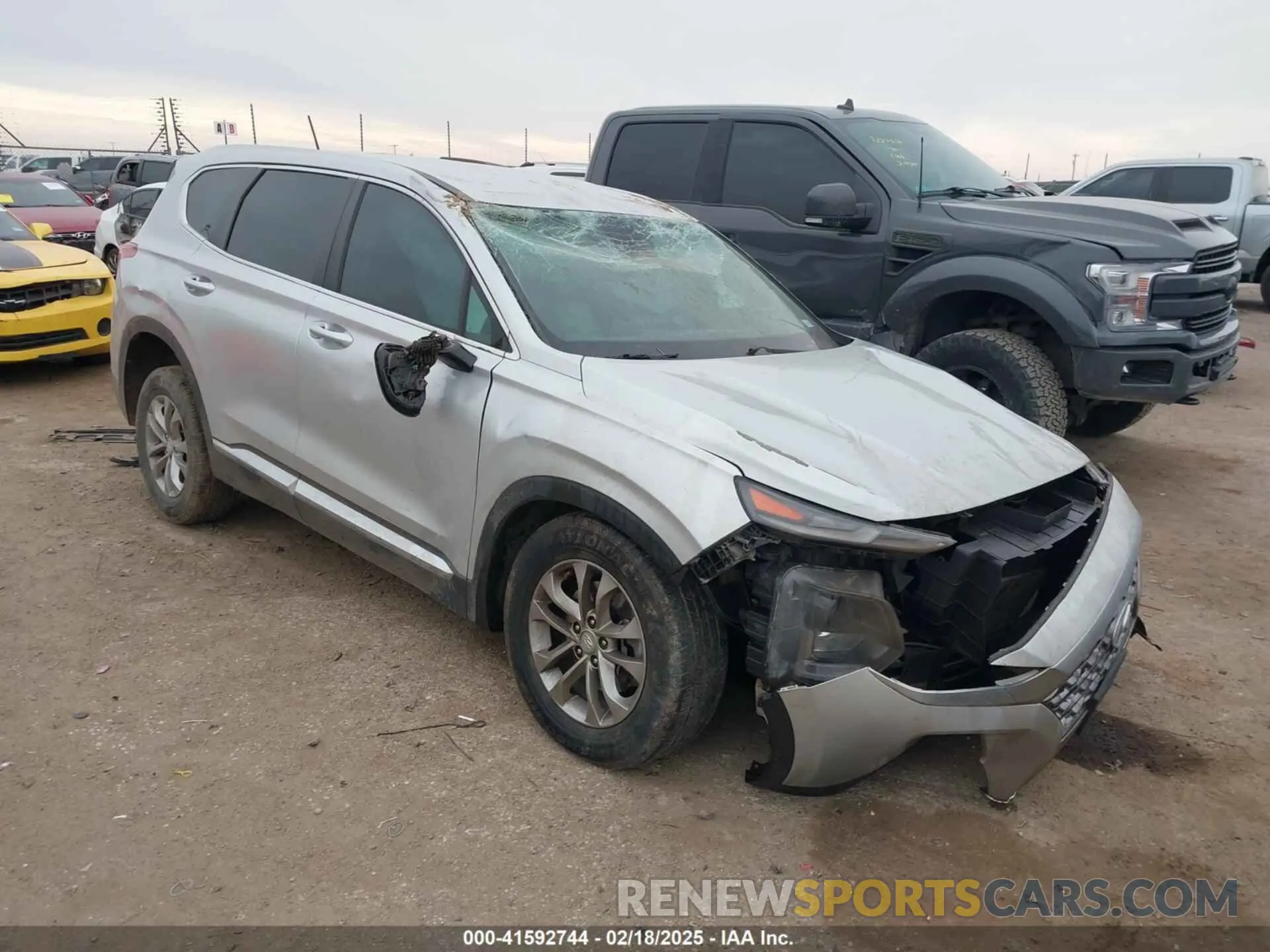 1 Photograph of a damaged car 5NMS23AD4KH034838 HYUNDAI SANTA FE 2019