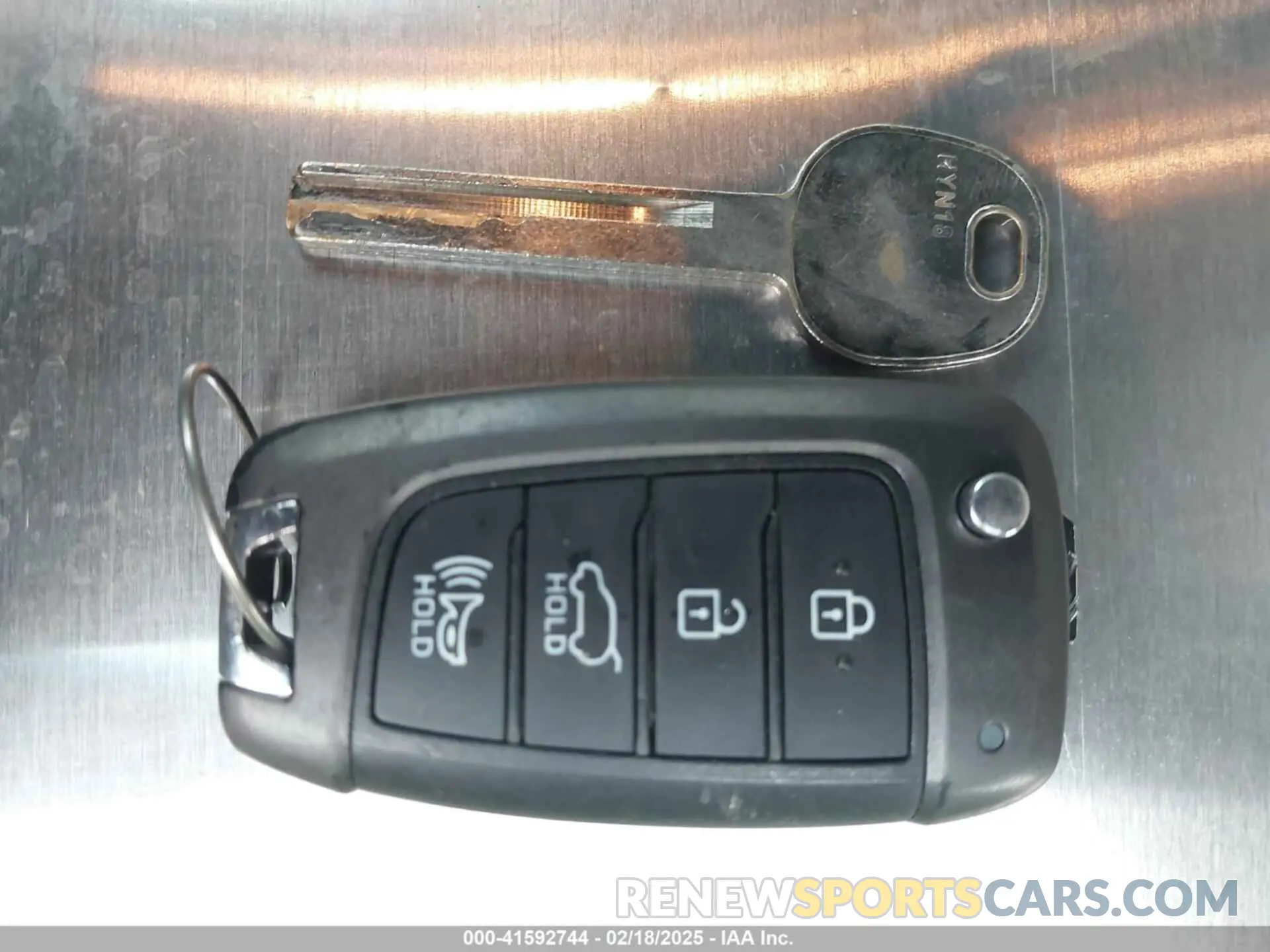 11 Photograph of a damaged car 5NMS23AD4KH034838 HYUNDAI SANTA FE 2019