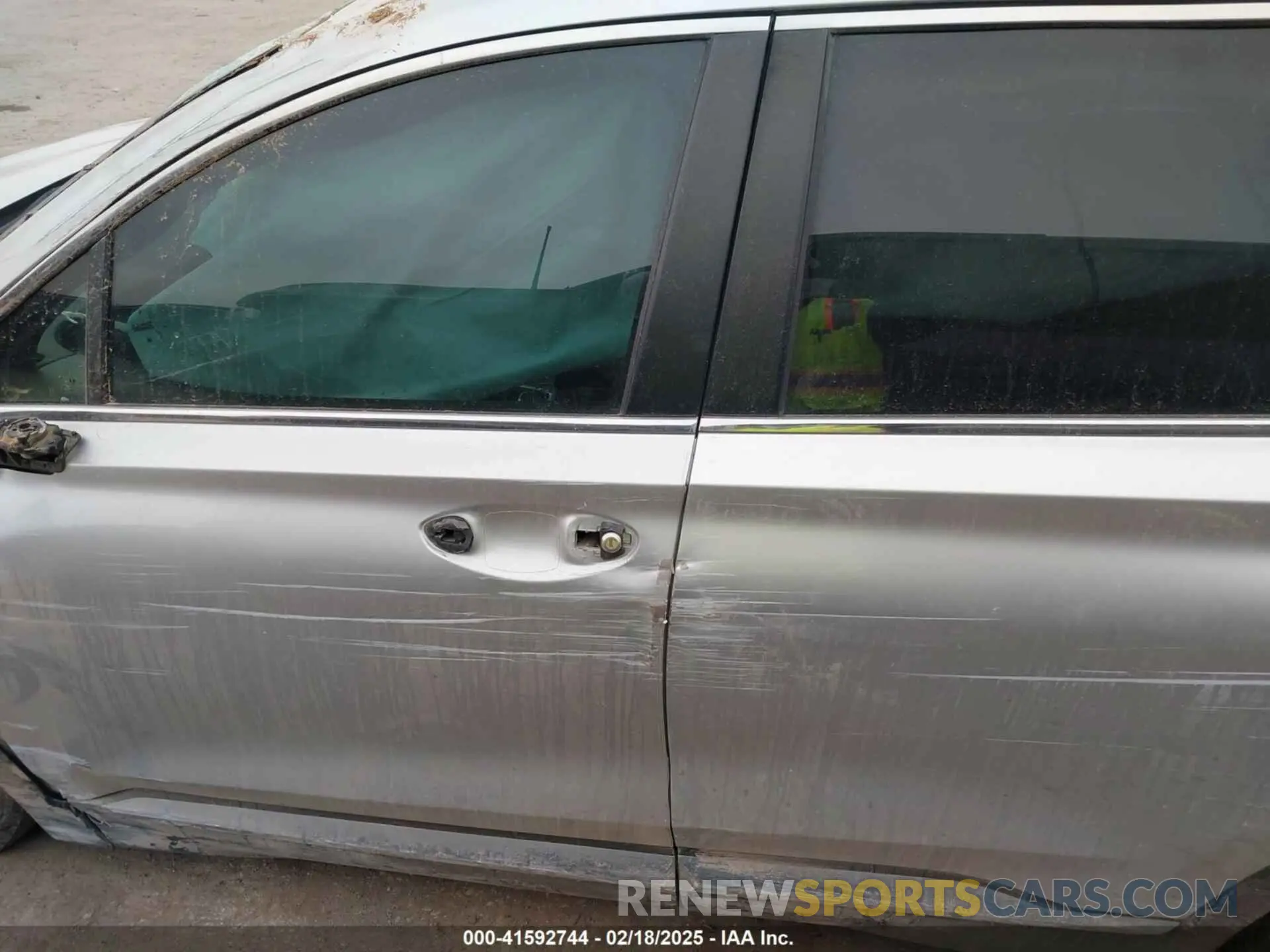 14 Photograph of a damaged car 5NMS23AD4KH034838 HYUNDAI SANTA FE 2019